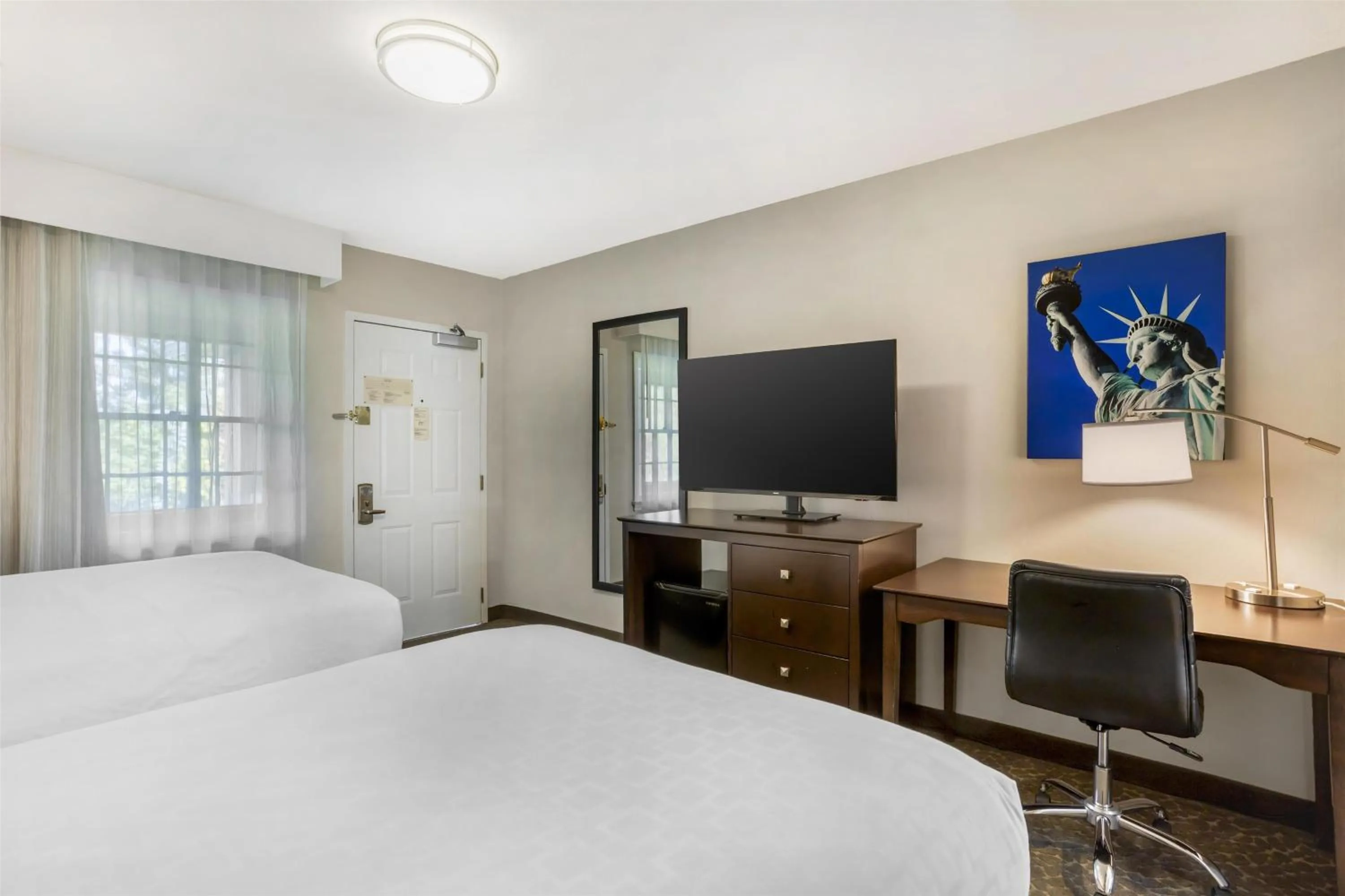 Bedroom, Bed in Best Western Fort Lee