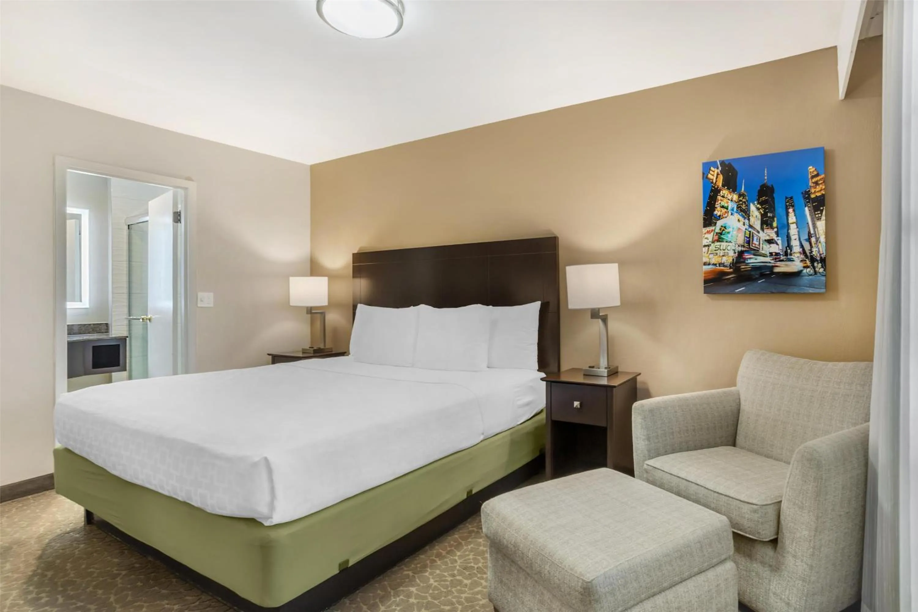 Bedroom, Bed in Best Western Fort Lee