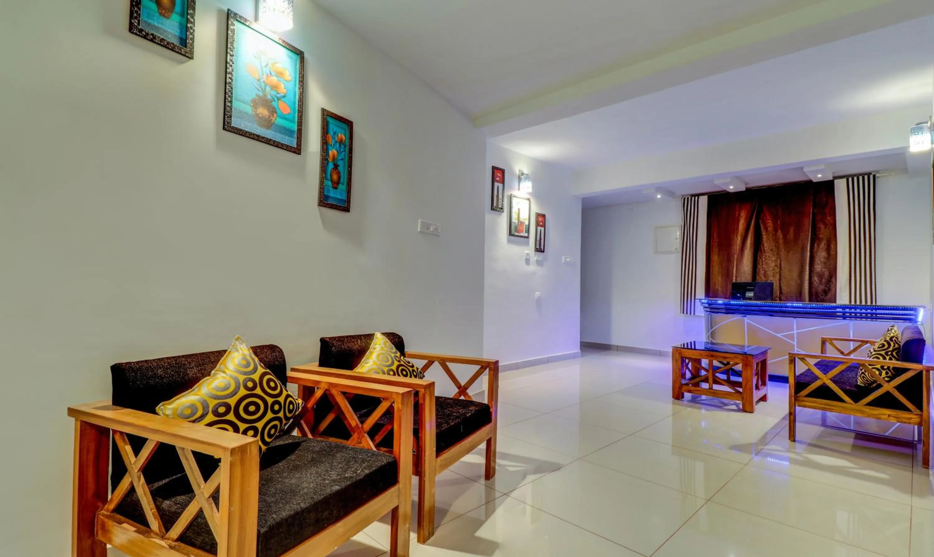 Seating area in Itsy Hotels Dew Dreams