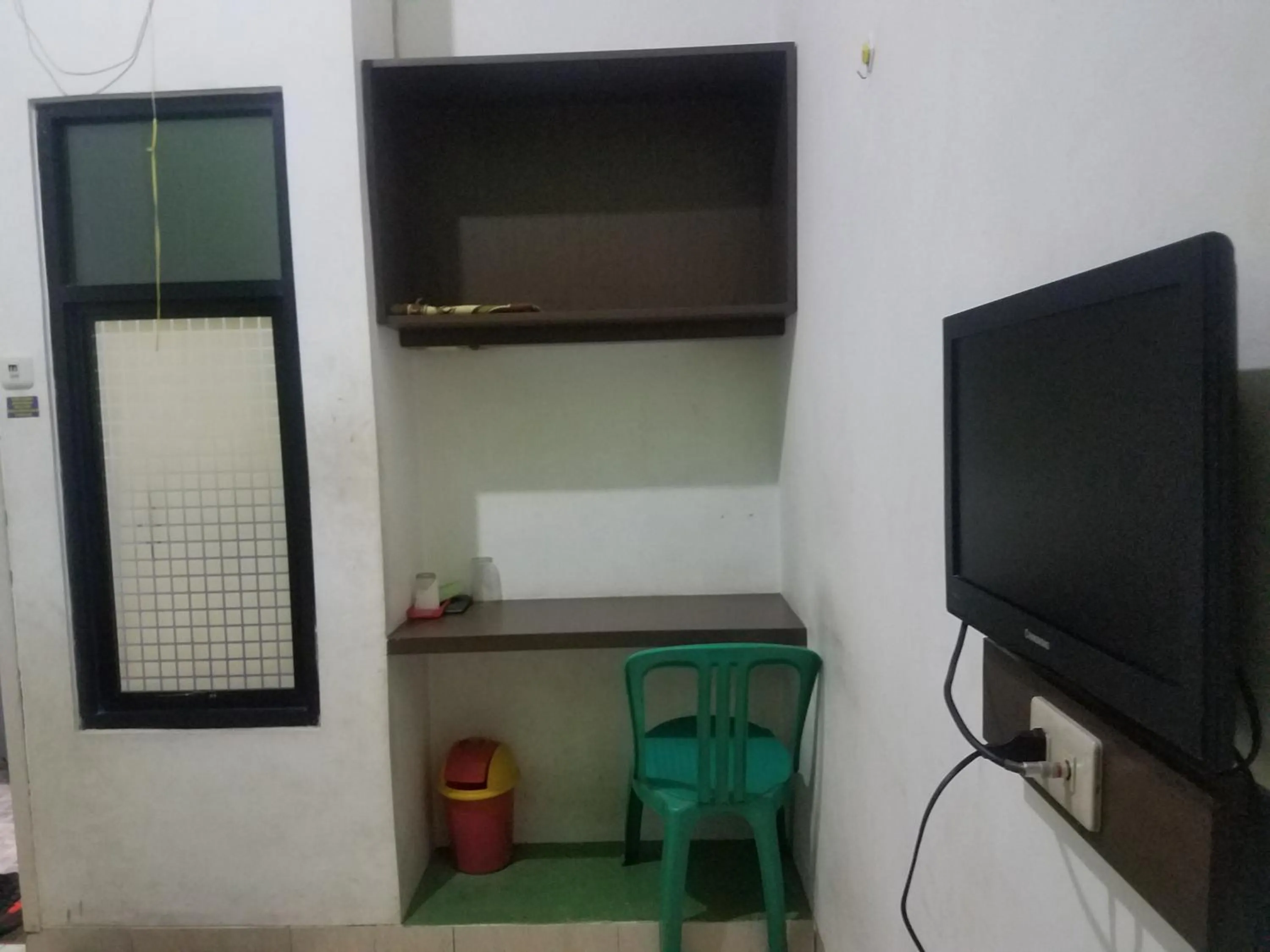 TV and multimedia in Cendrawasih Syariah Homestay