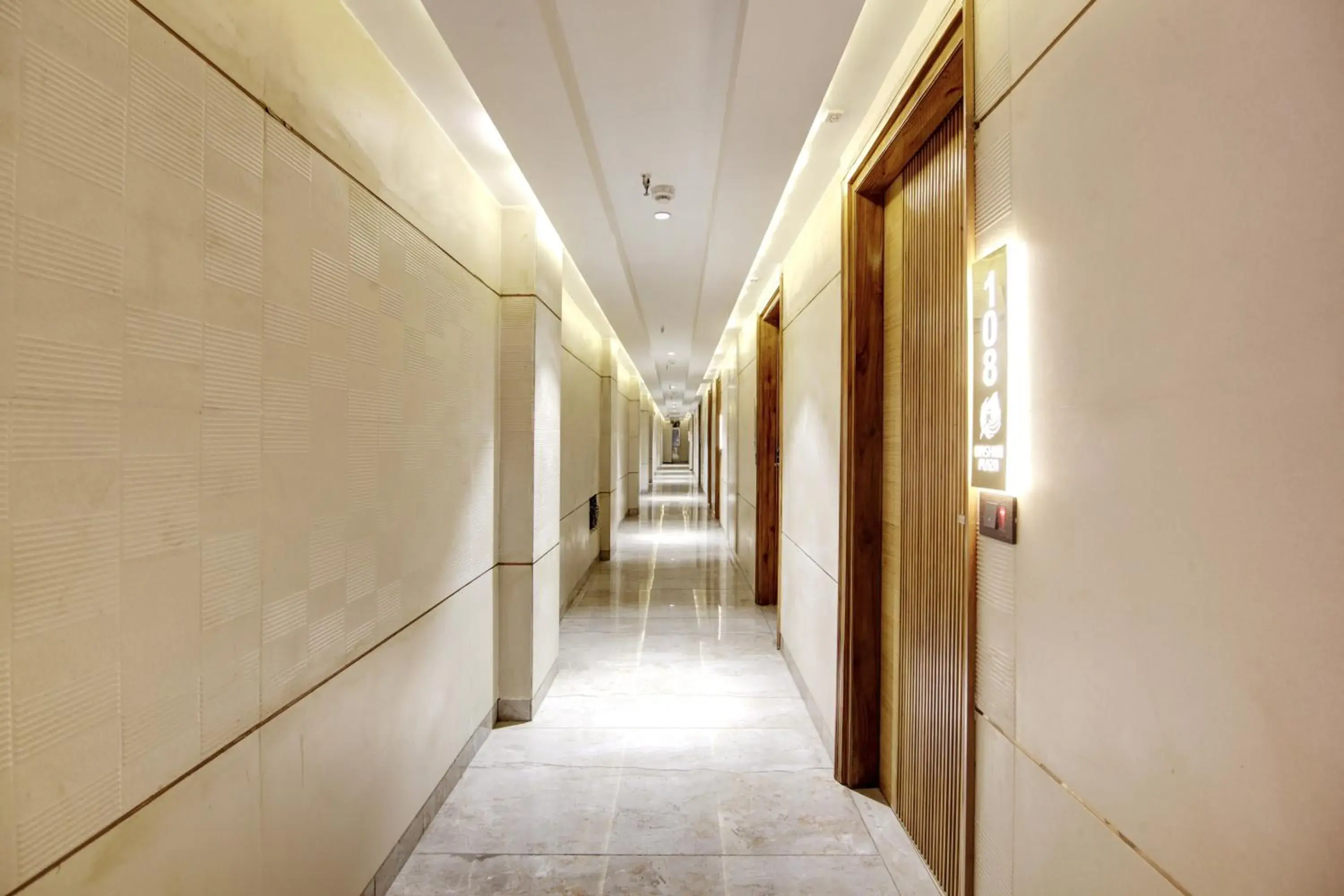 Lobby or reception in Hotel Krishna Plaza Just Near New Delhi Station And Connaught Place By M S Hospitality Lobby or reception in Hotel Krishna Plaza Just Near New Delhi Station And Connaught Place By M S Hospitality