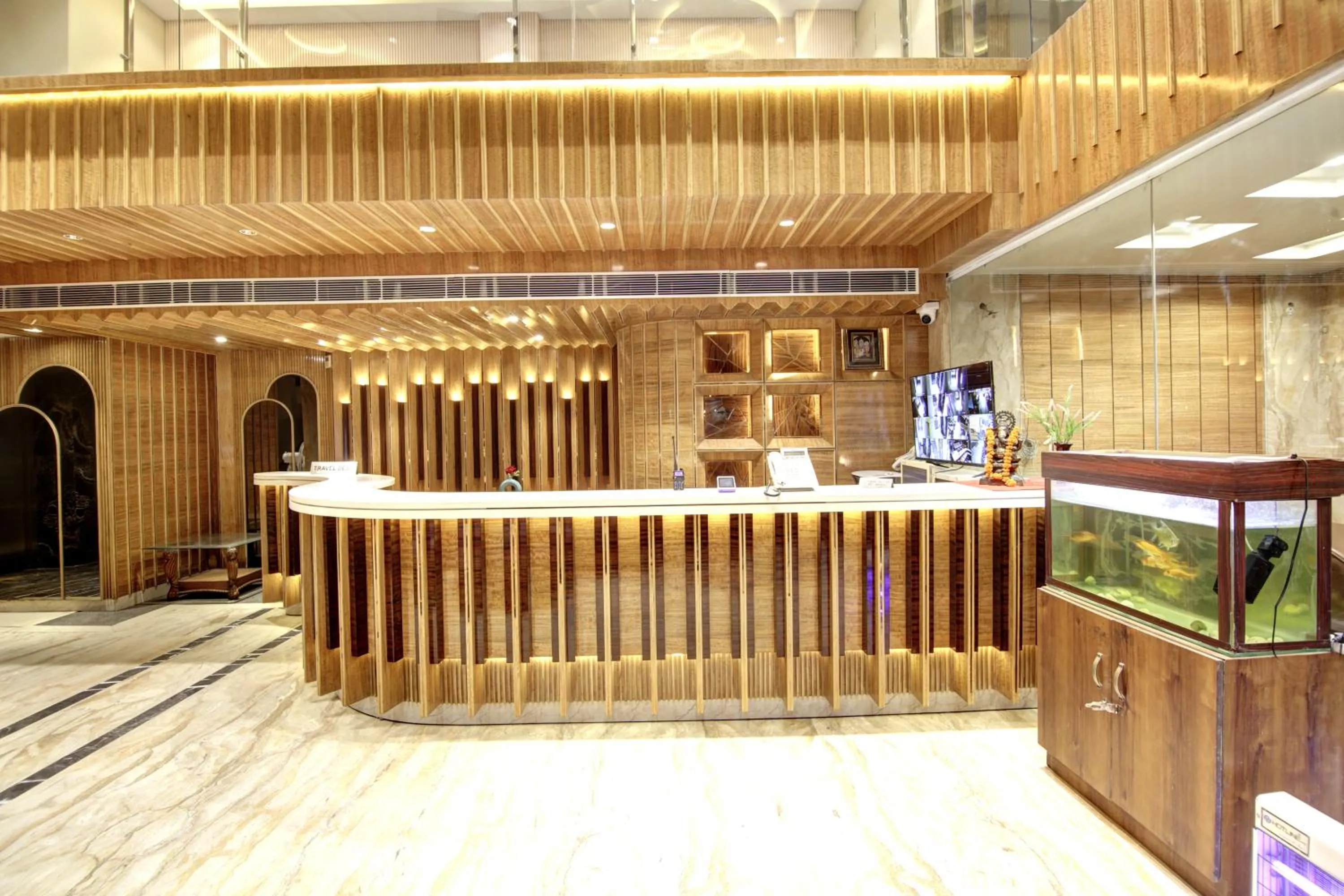 Lobby or reception in Hotel Krishna Plaza Just Near New Delhi Station And Connaught Place By M S Hospitality