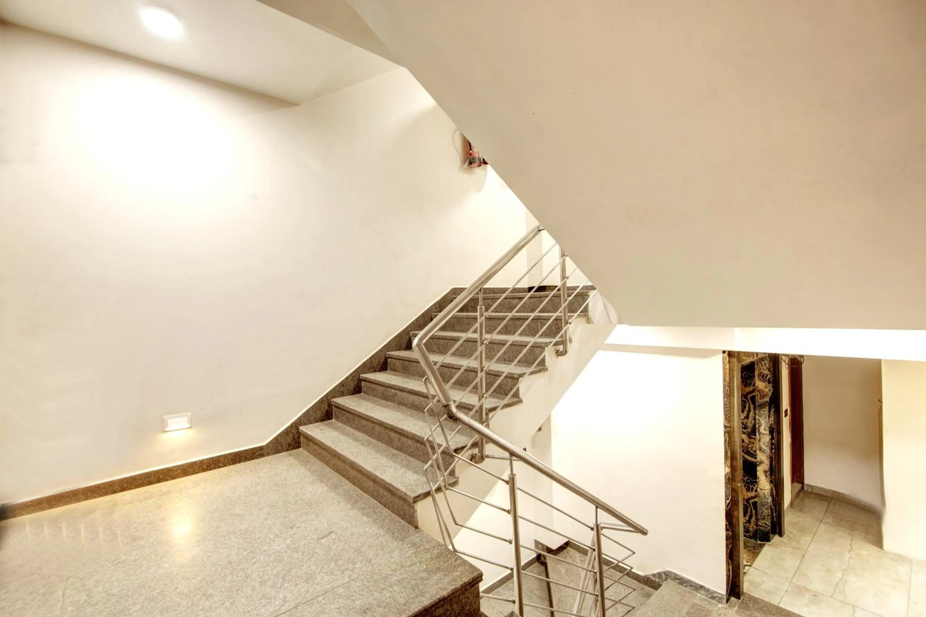 Lobby or reception in Hotel Krishna Plaza Just Near New Delhi Station And Connaught Place By M S Hospitality