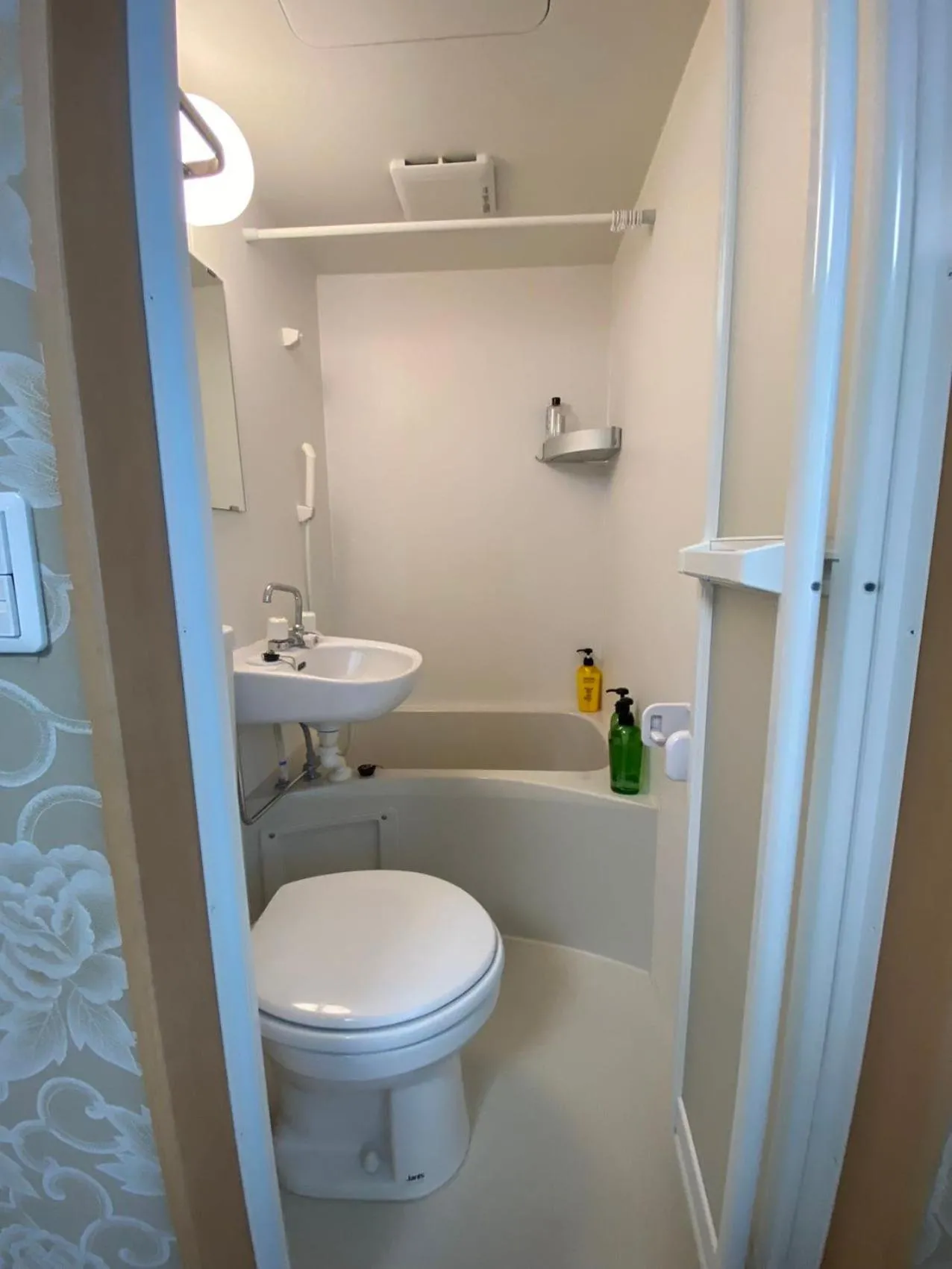 Shower in Allcomein Hotel Akihabara
