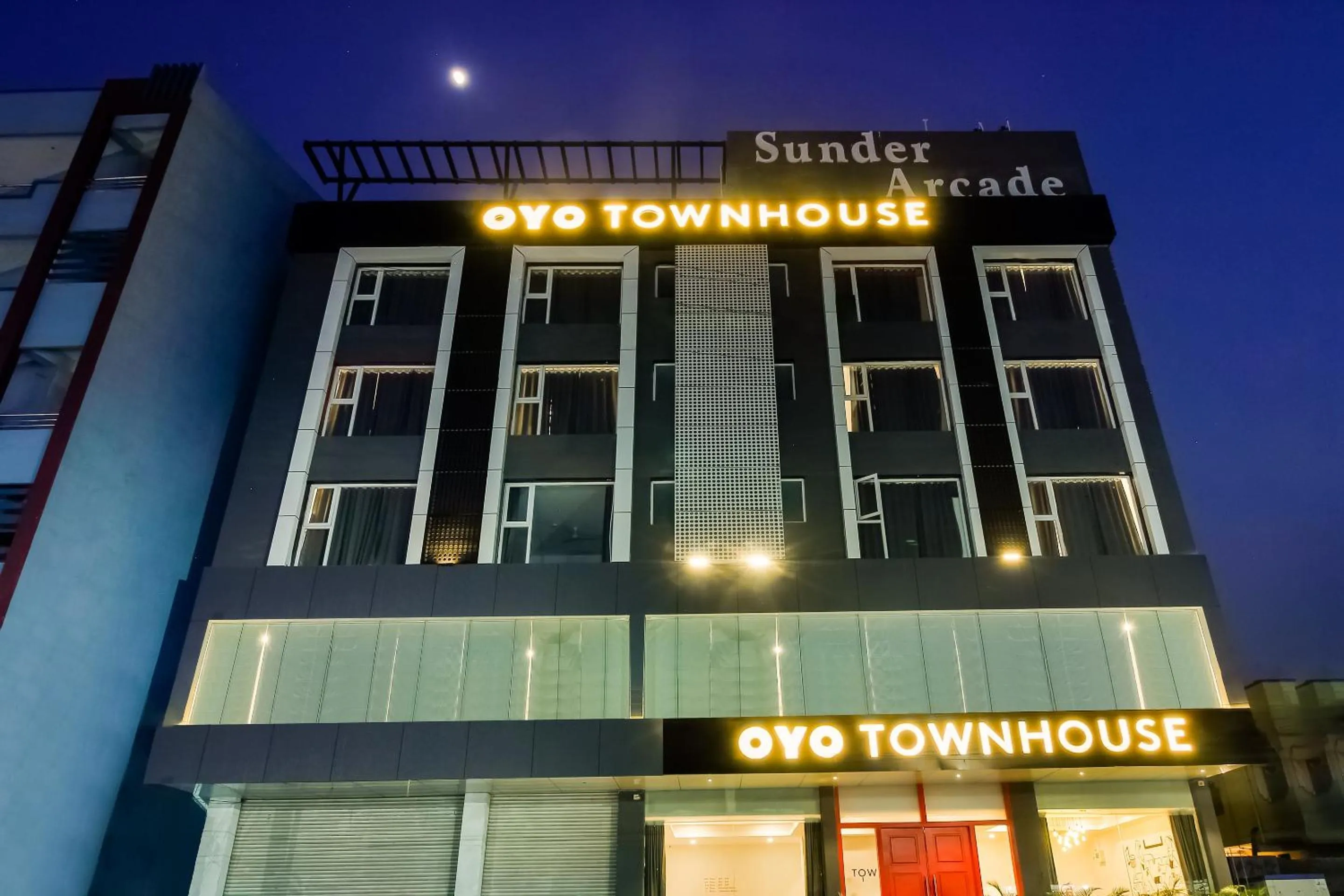 Facade/entrance in Super townhouse moosapet Rcc Prime