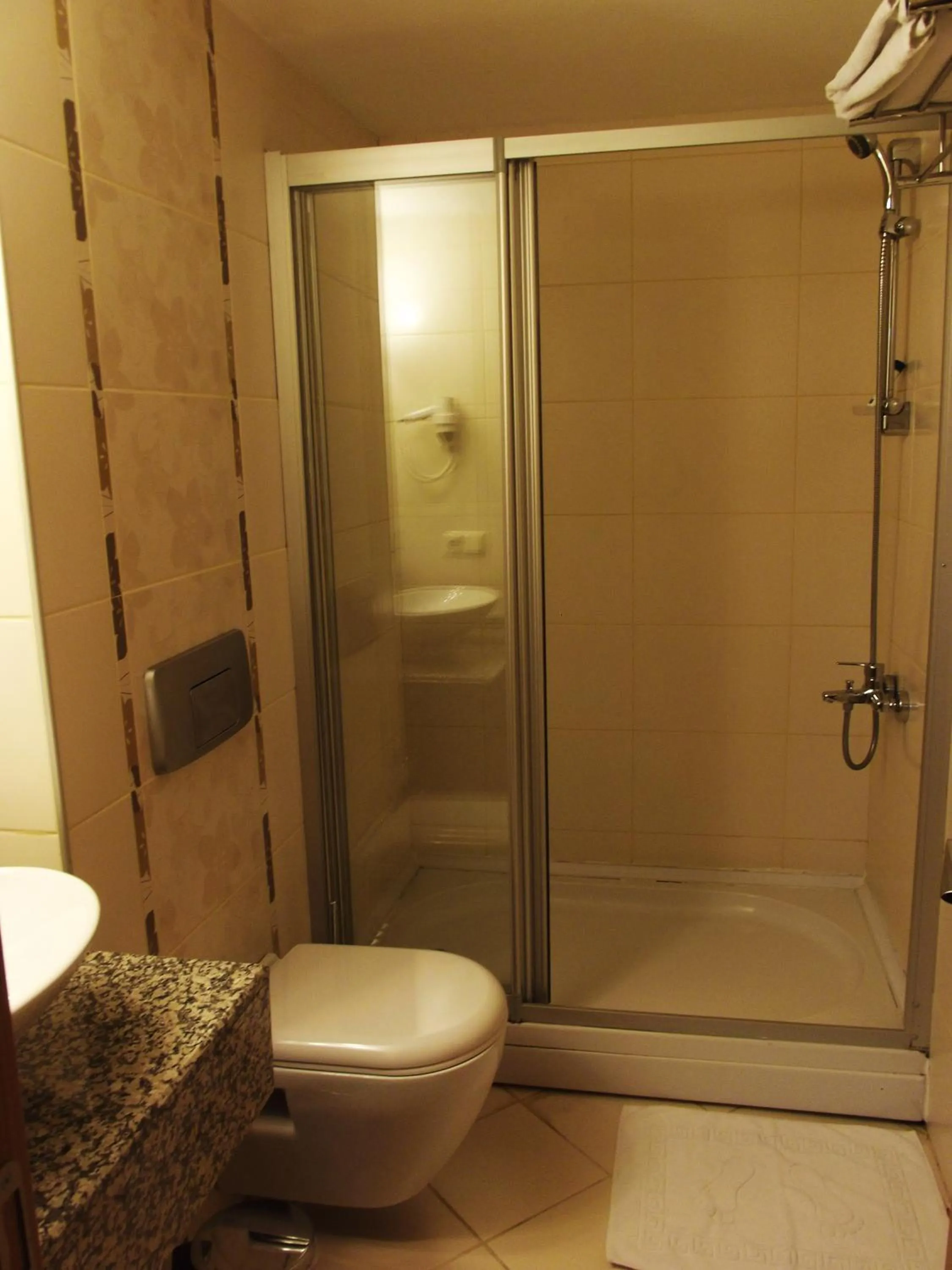 Bathroom in Polat Elite Hotel