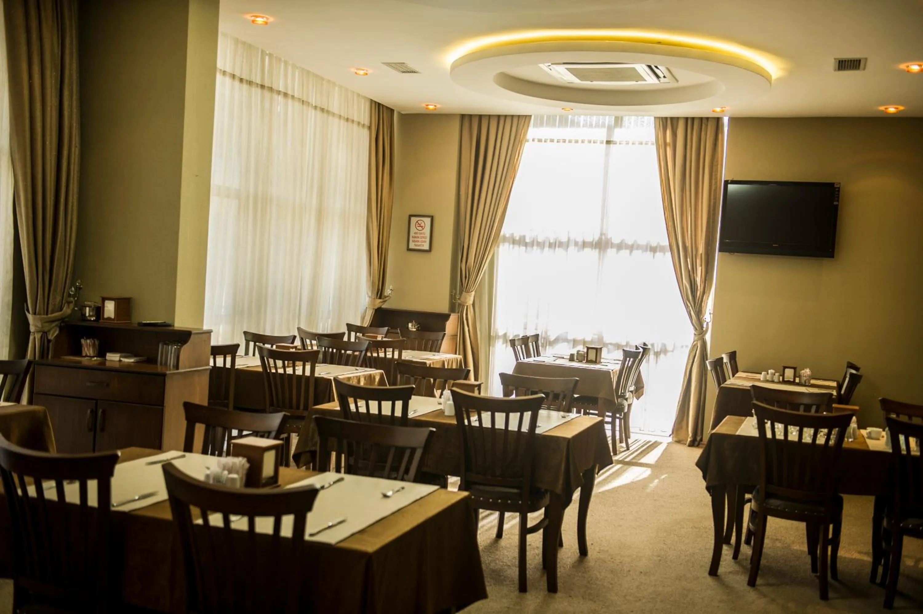 Restaurant/Places to Eat in Polat Elite Hotel
