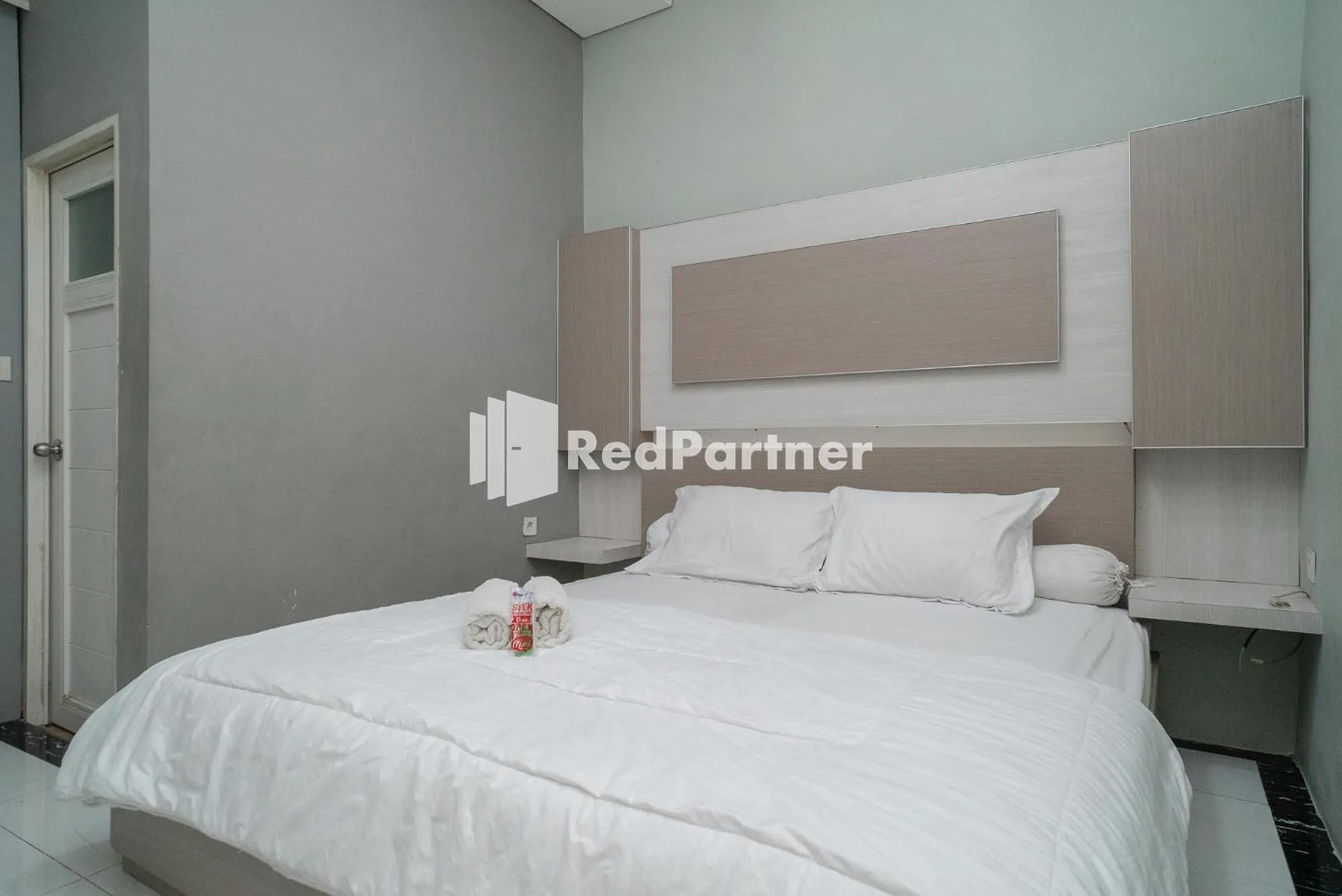 Bed in Yayah Rooms Bogor Syariah Mitra RedDoorz