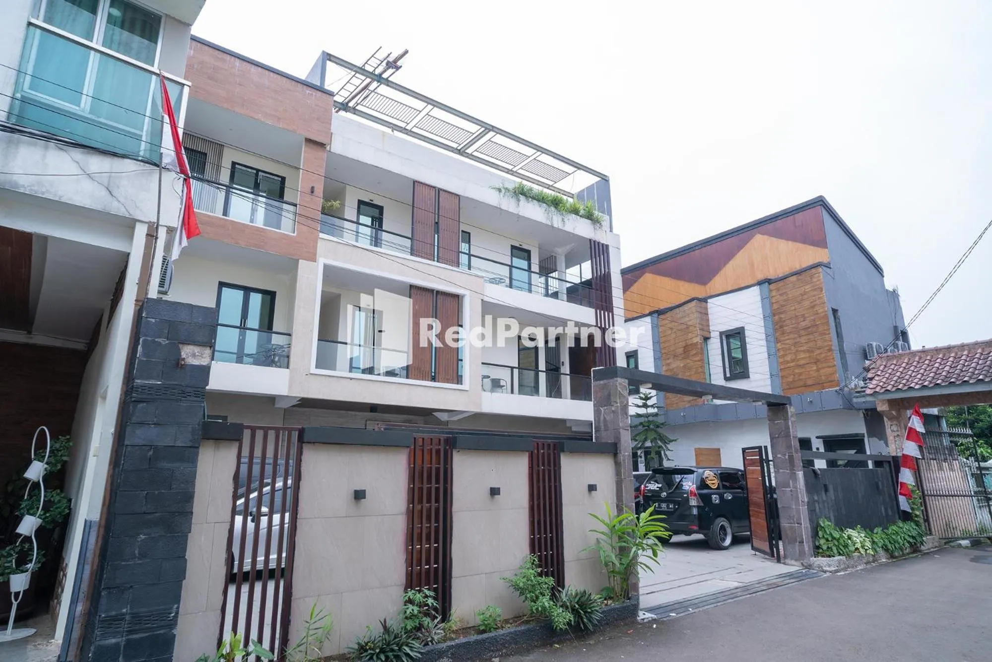 Property building in Yayah Rooms Bogor Syariah Mitra RedDoorz