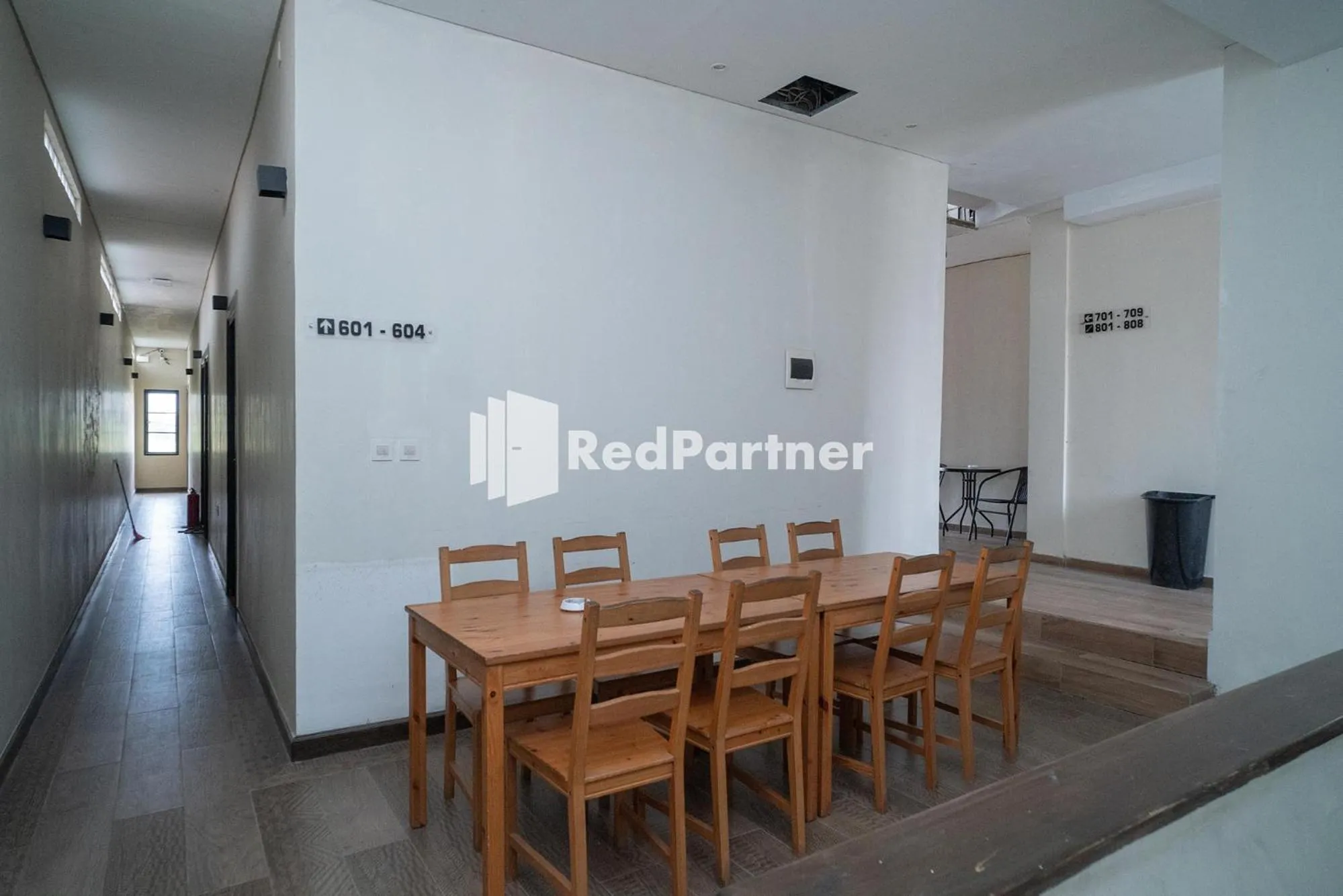 Communal lounge/ TV room in Yayah Rooms Bogor Syariah Mitra RedDoorz