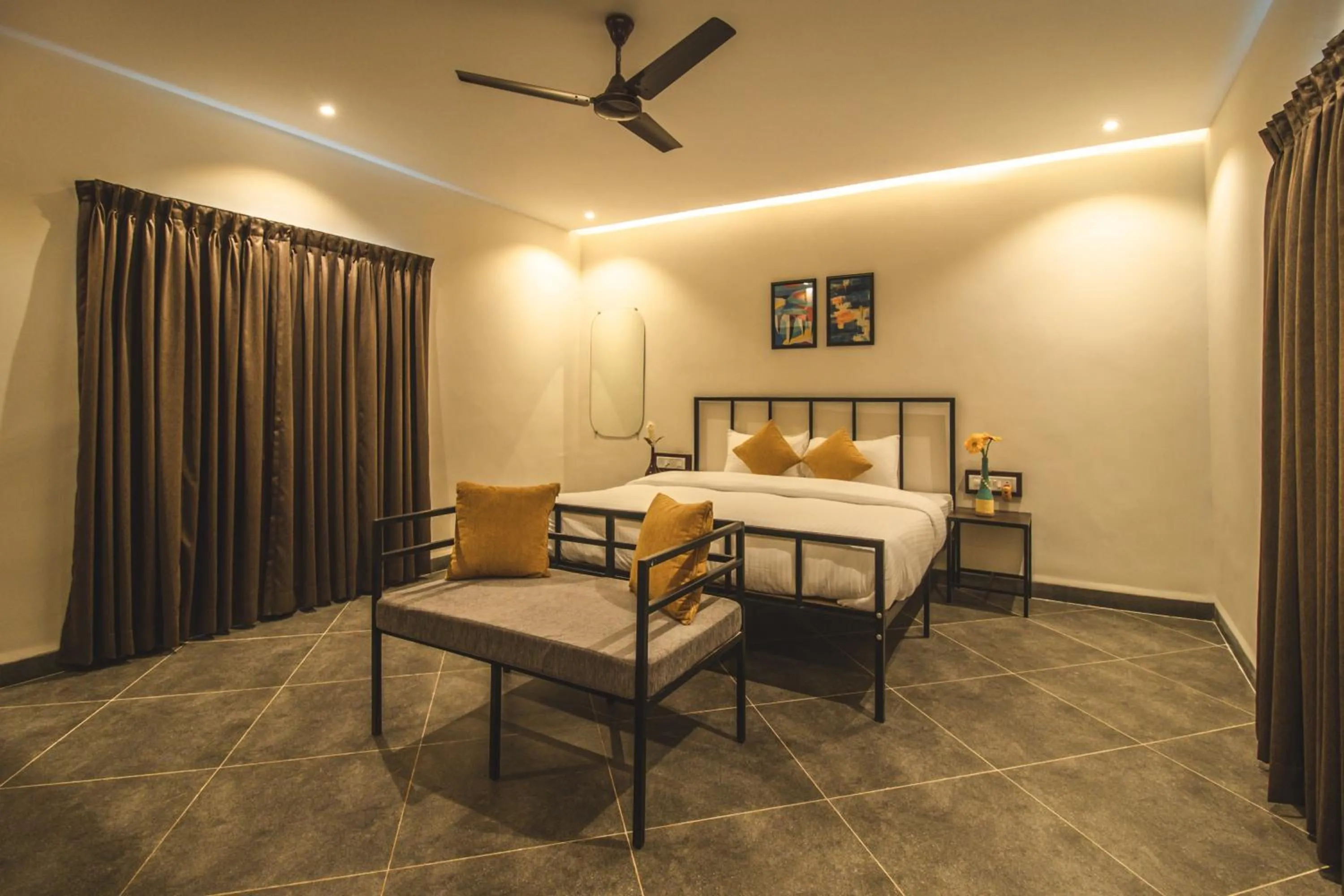 Bedroom, Bed in Amber Rooms