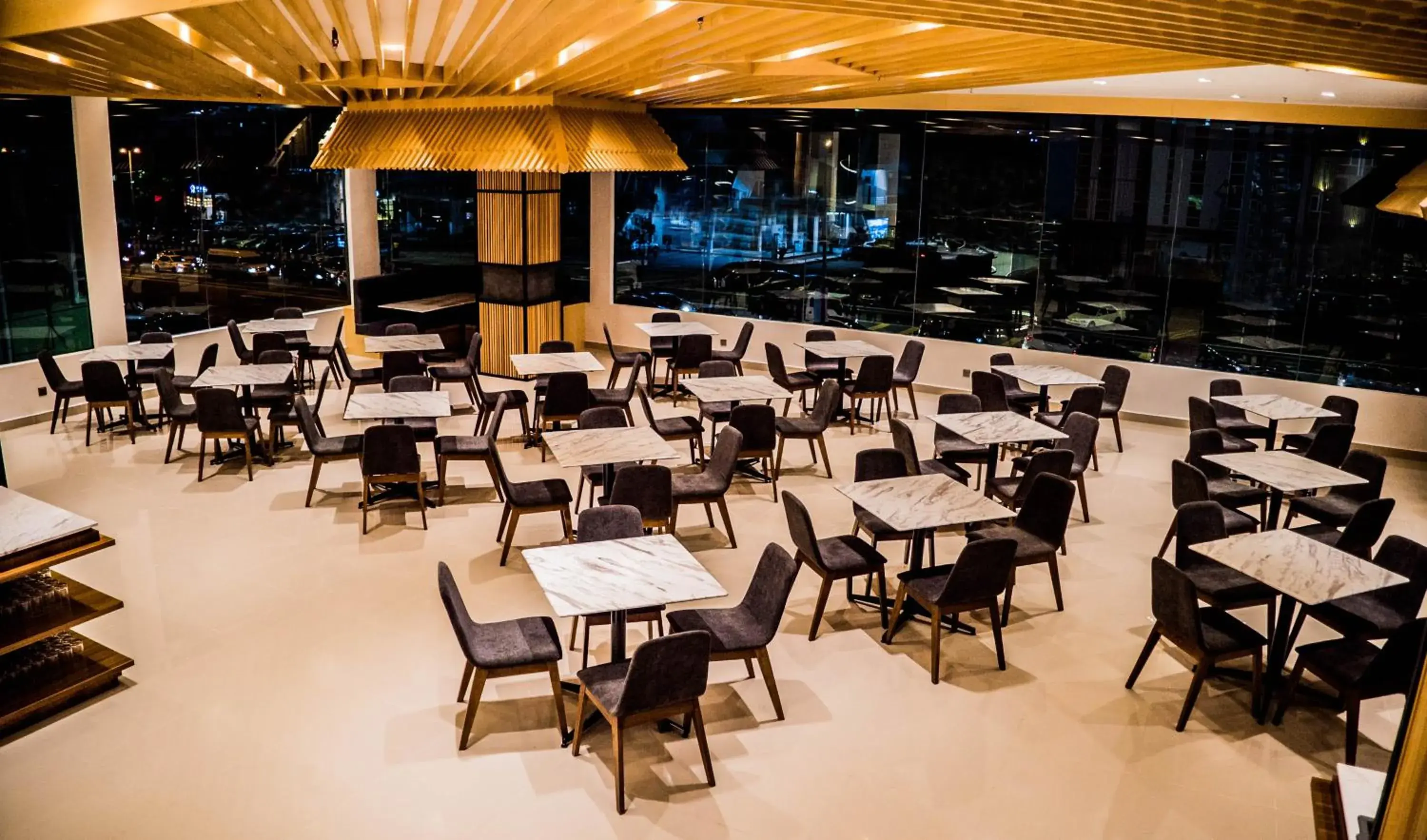 Restaurant/places to eat in GRAND FLORA HOTEL Restaurant/places to eat in GRAND FLORA HOTEL