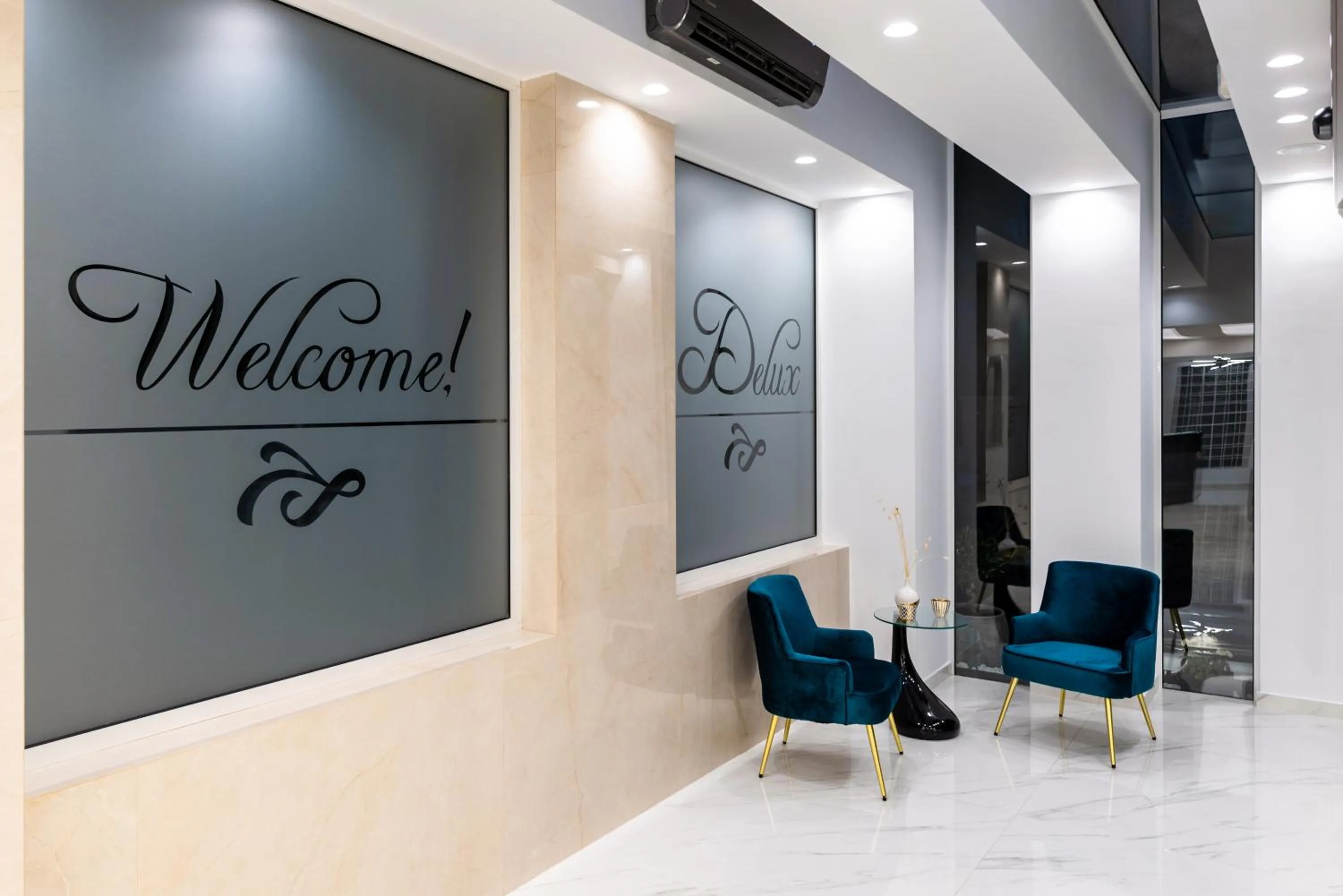 Seating area in Deluxe Suites Santorini