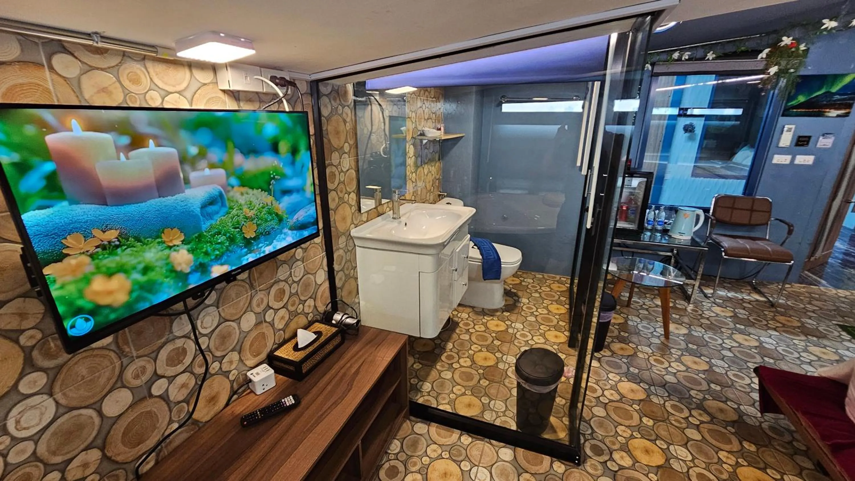 BlueTel Re'sidencE Bangkok IMPACT บลูเทล เรซิดองส์ กรุงเทพ อิมแพค