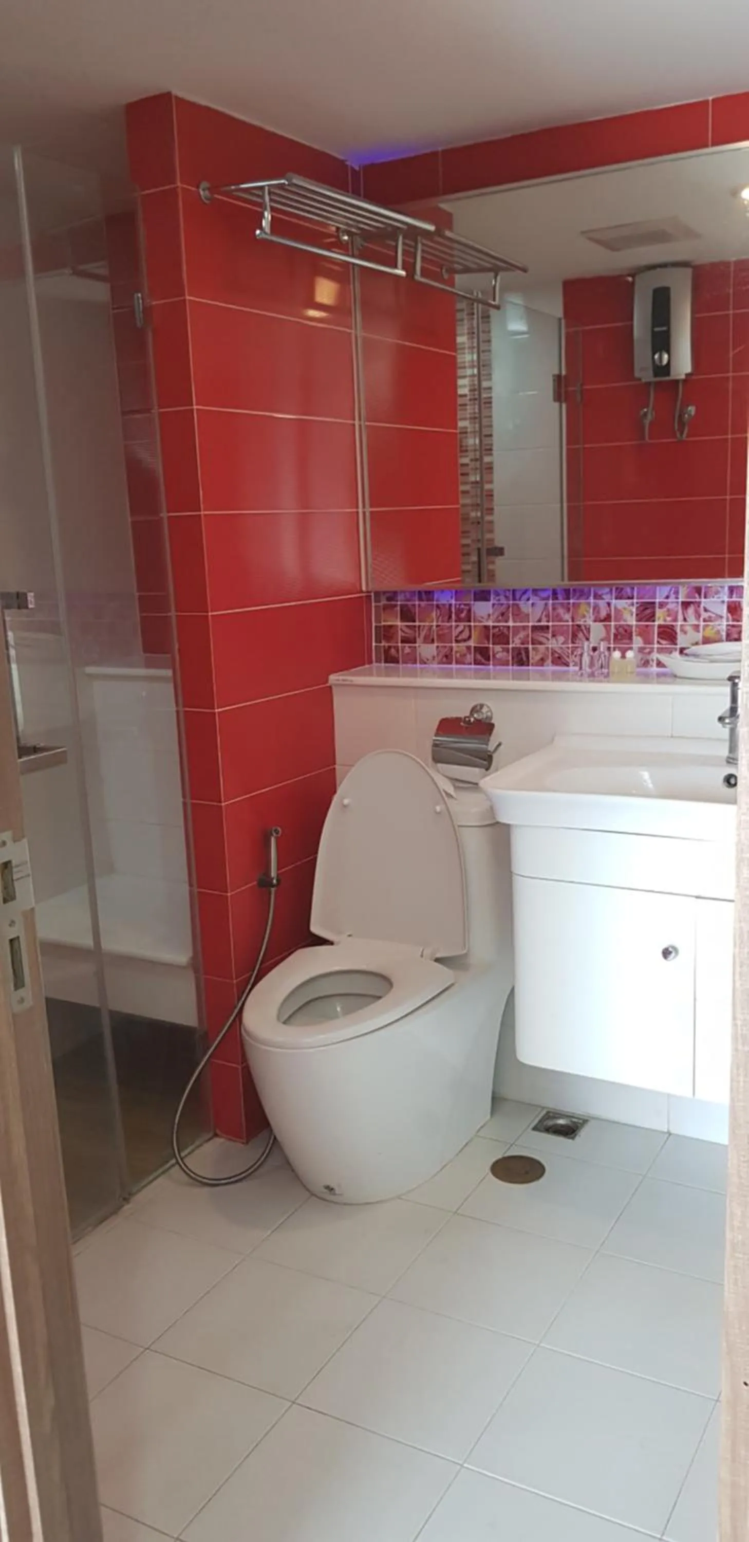 BlueTel Re'sidencE Bangkok IMPACT บลูเทล เรซิดองส์ กรุงเทพ อิมแพค