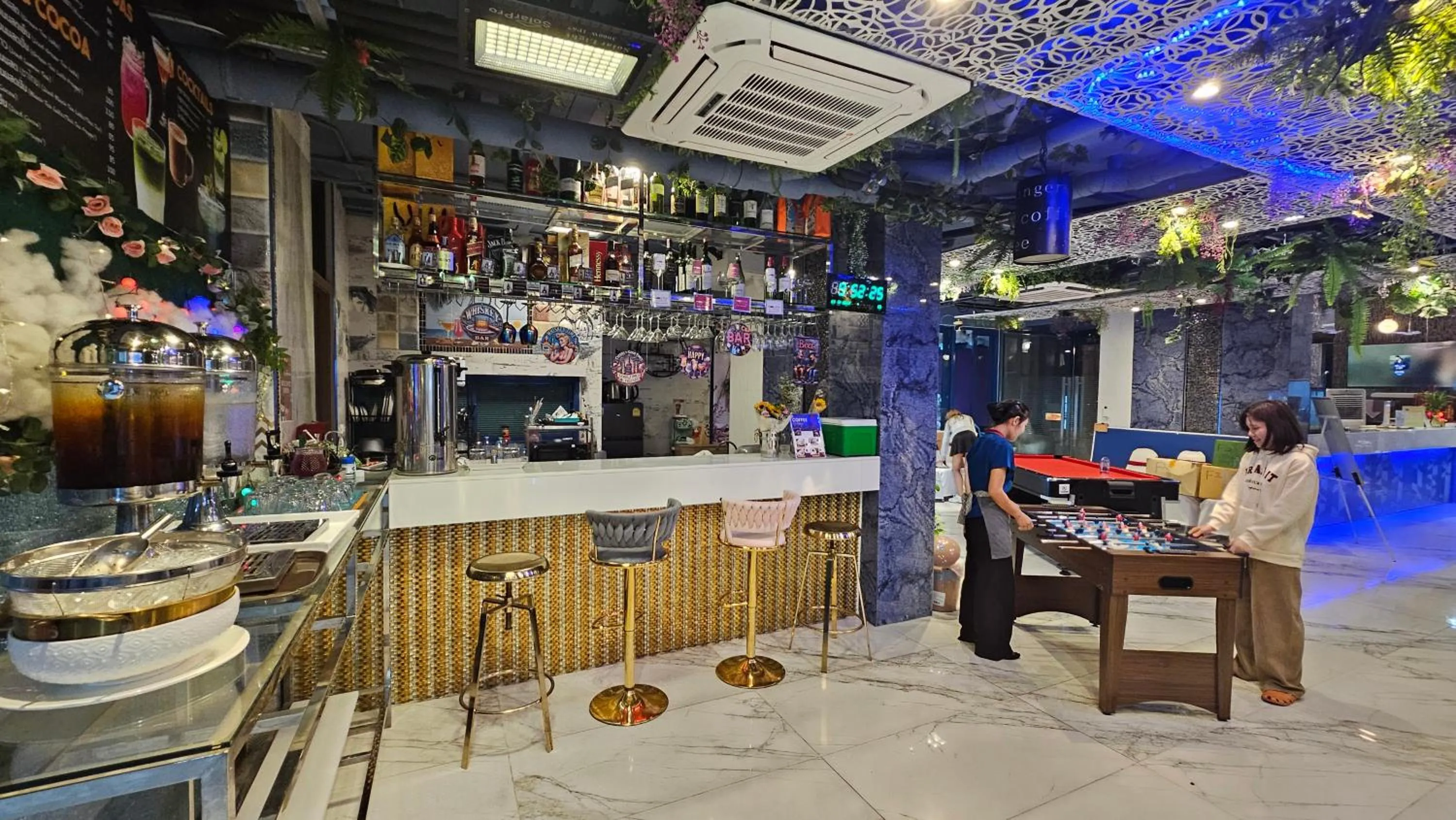 Lounge or bar in BlueTel Re'sidencE Bangkok IMPACT บลูเทล เรซิดองส์ กรุงเทพ อิมแพค