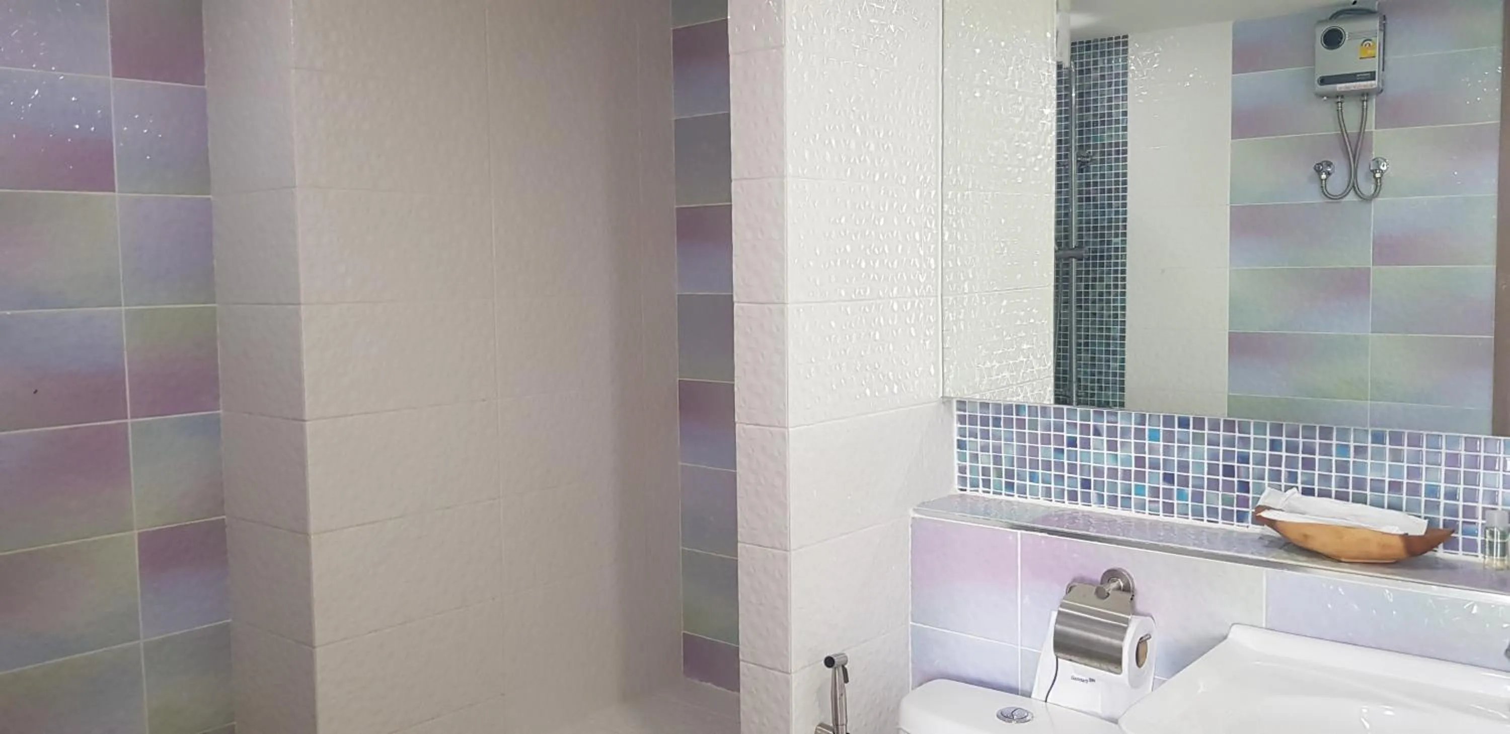 BlueTel Re'sidencE Bangkok IMPACT บลูเทล เรซิดองส์ กรุงเทพ อิมแพค