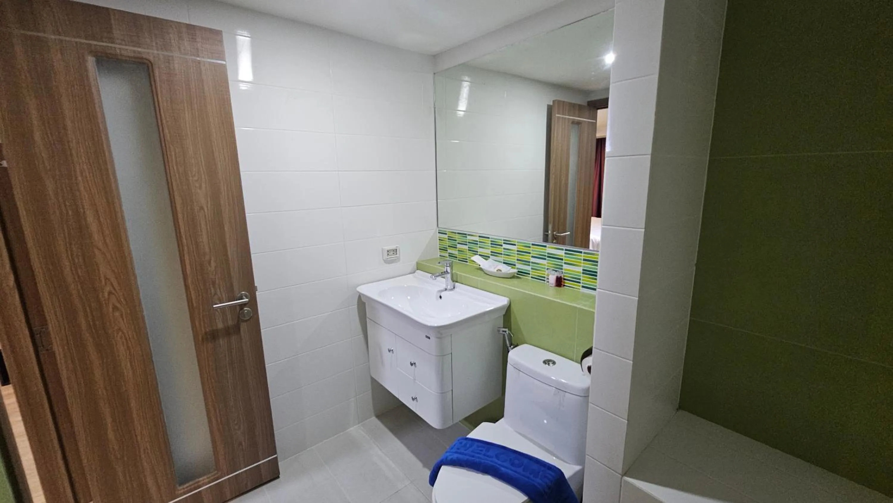 BlueTel Re'sidencE Bangkok IMPACT บลูเทล เรซิดองส์ กรุงเทพ อิมแพค