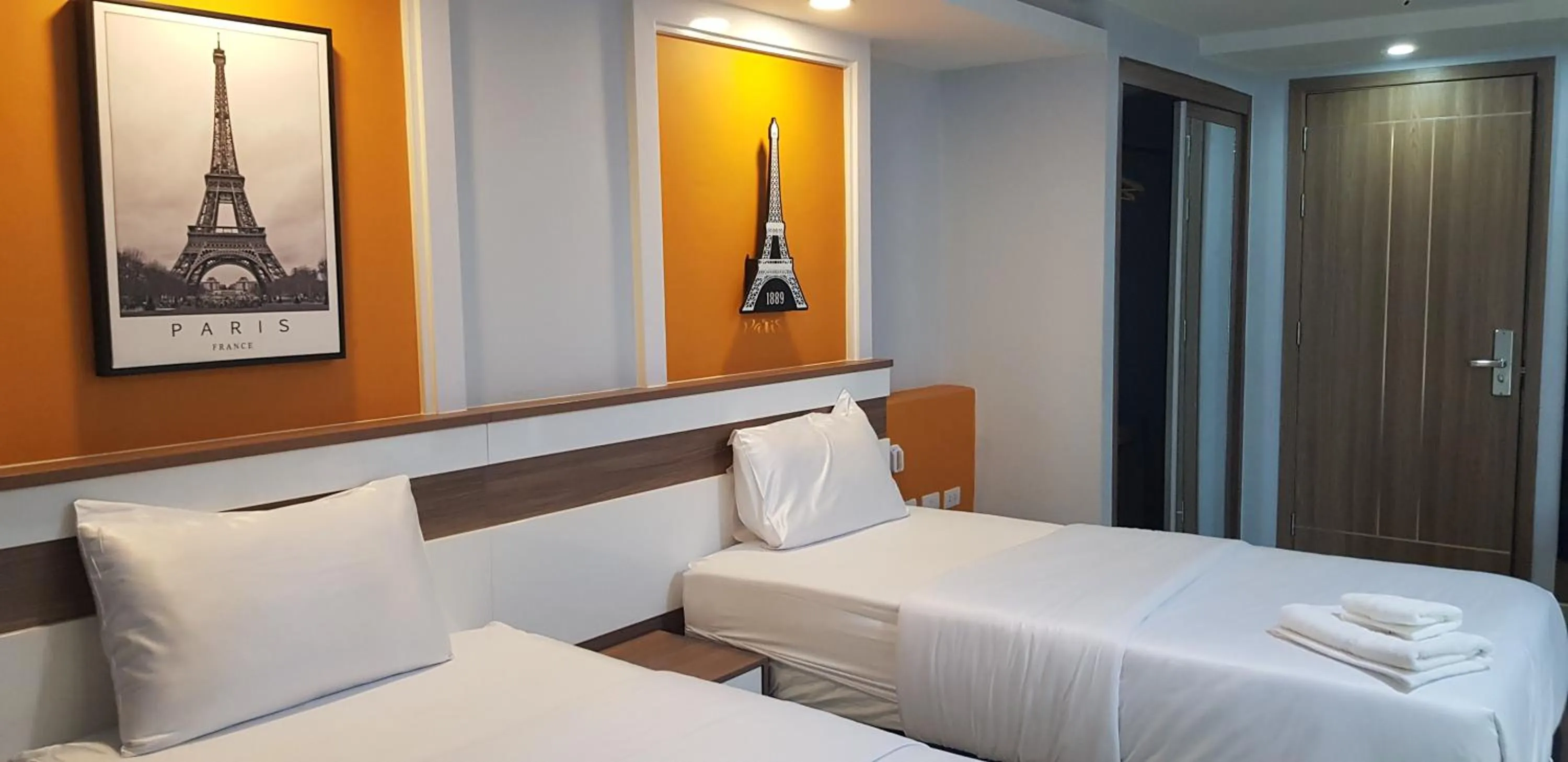 Bed in BlueTel Re'sidencE Bangkok IMPACT บลูเทล เรซิดองส์ กรุงเทพ อิมแพค