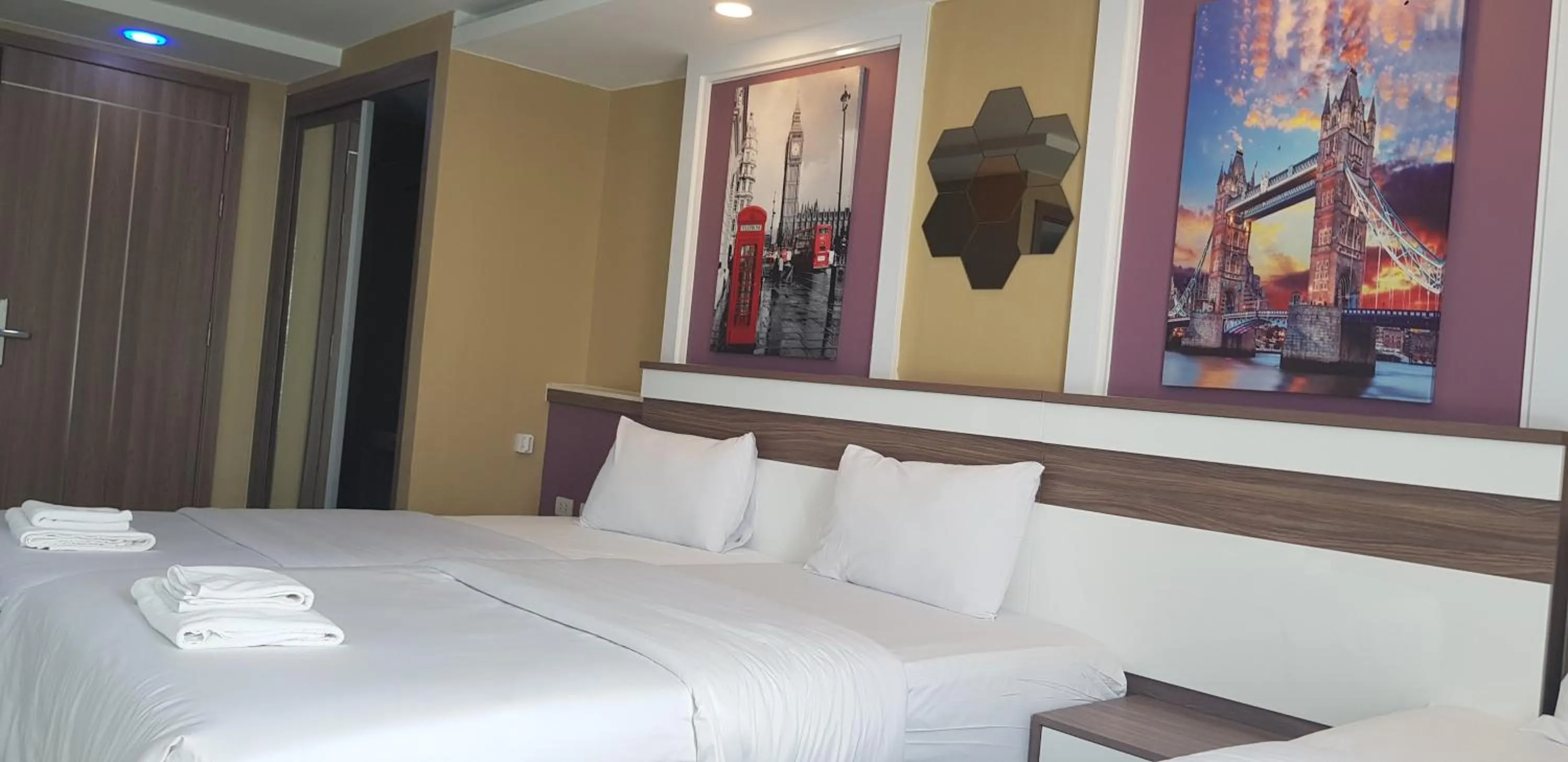 Bed in BlueTel Re'sidencE Bangkok IMPACT บลูเทล เรซิดองส์ กรุงเทพ อิมแพค