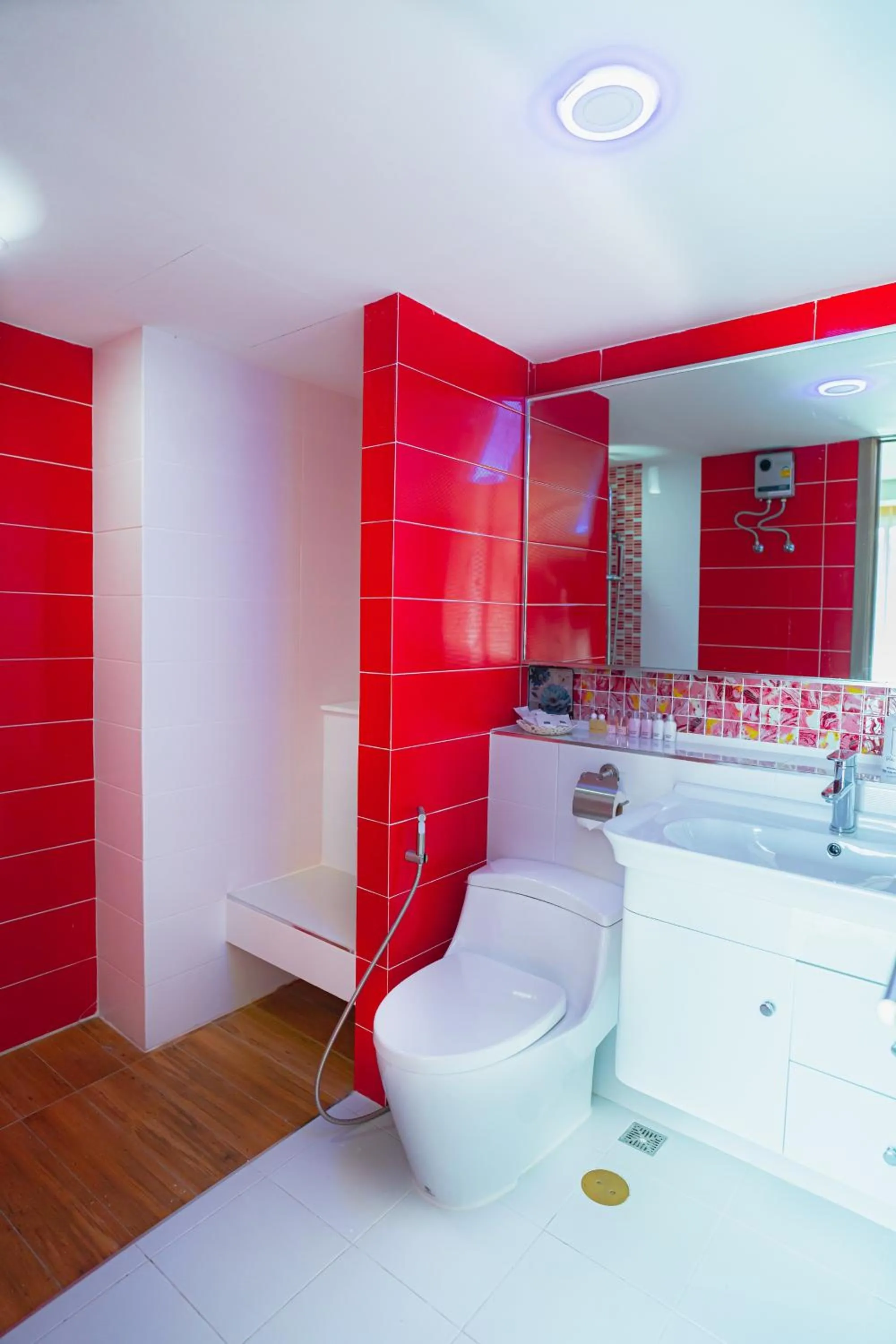 BlueTel Re'sidencE Bangkok IMPACT บลูเทล เรซิดองส์ กรุงเทพ อิมแพค