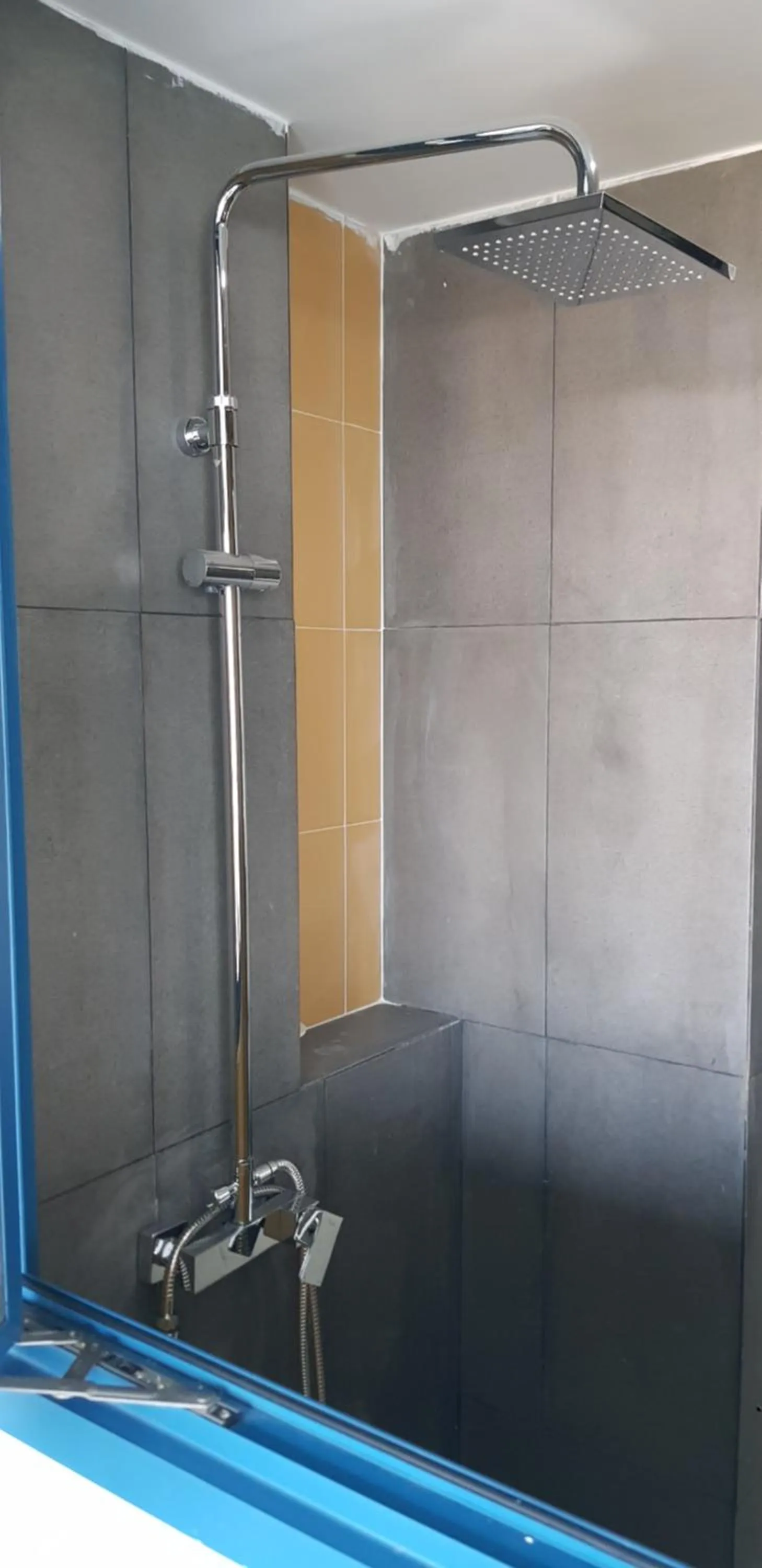 BlueTel Re'sidencE Bangkok IMPACT บลูเทล เรซิดองส์ กรุงเทพ อิมแพค