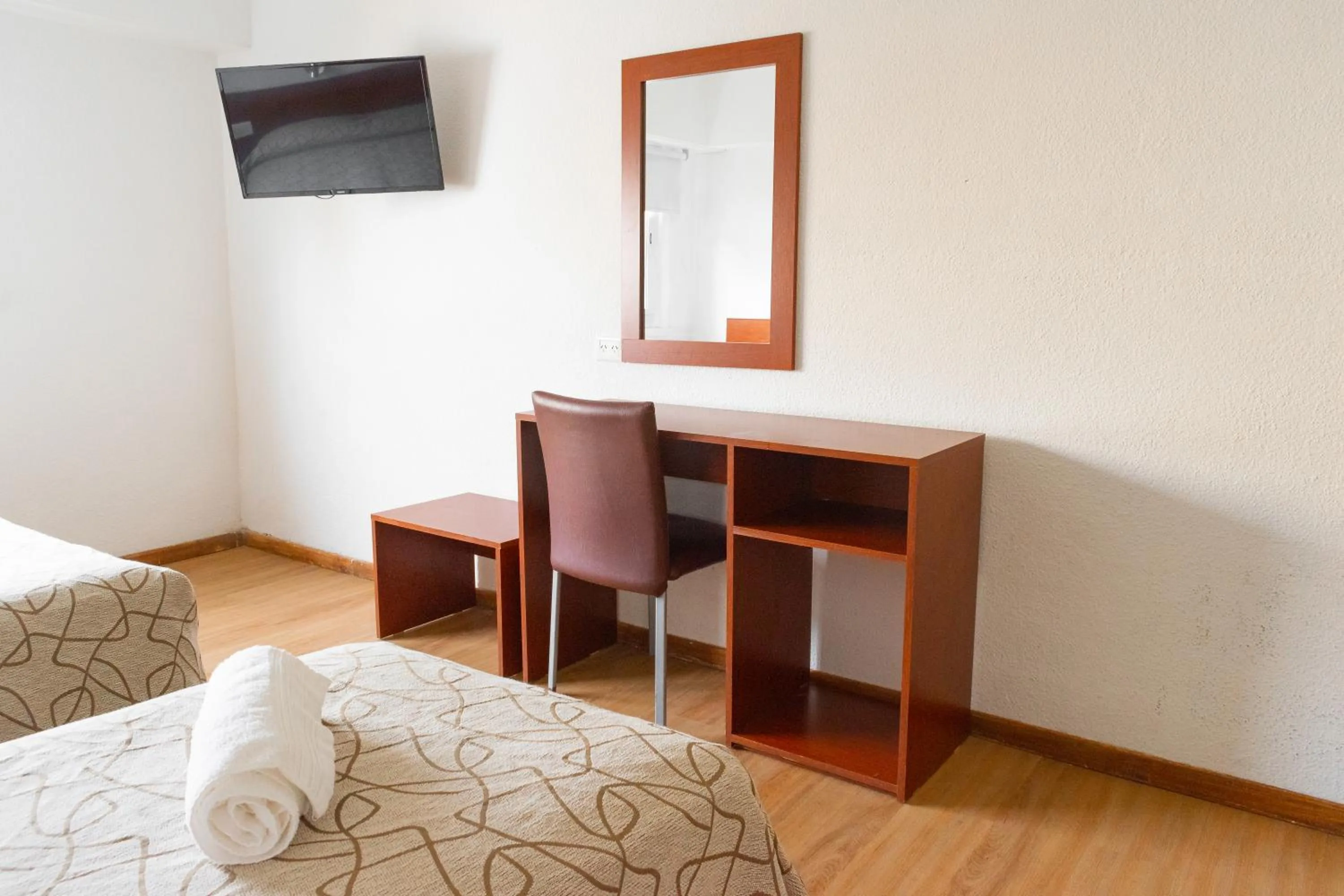 Photo of the whole room, Bed in Hotel Traful