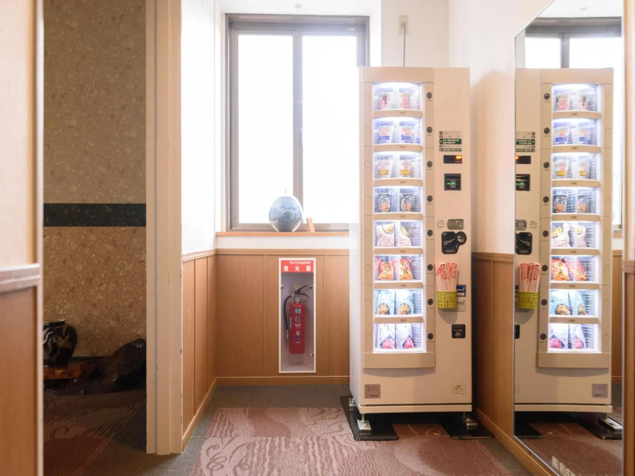 vending machine in Business Hotel Kawakami