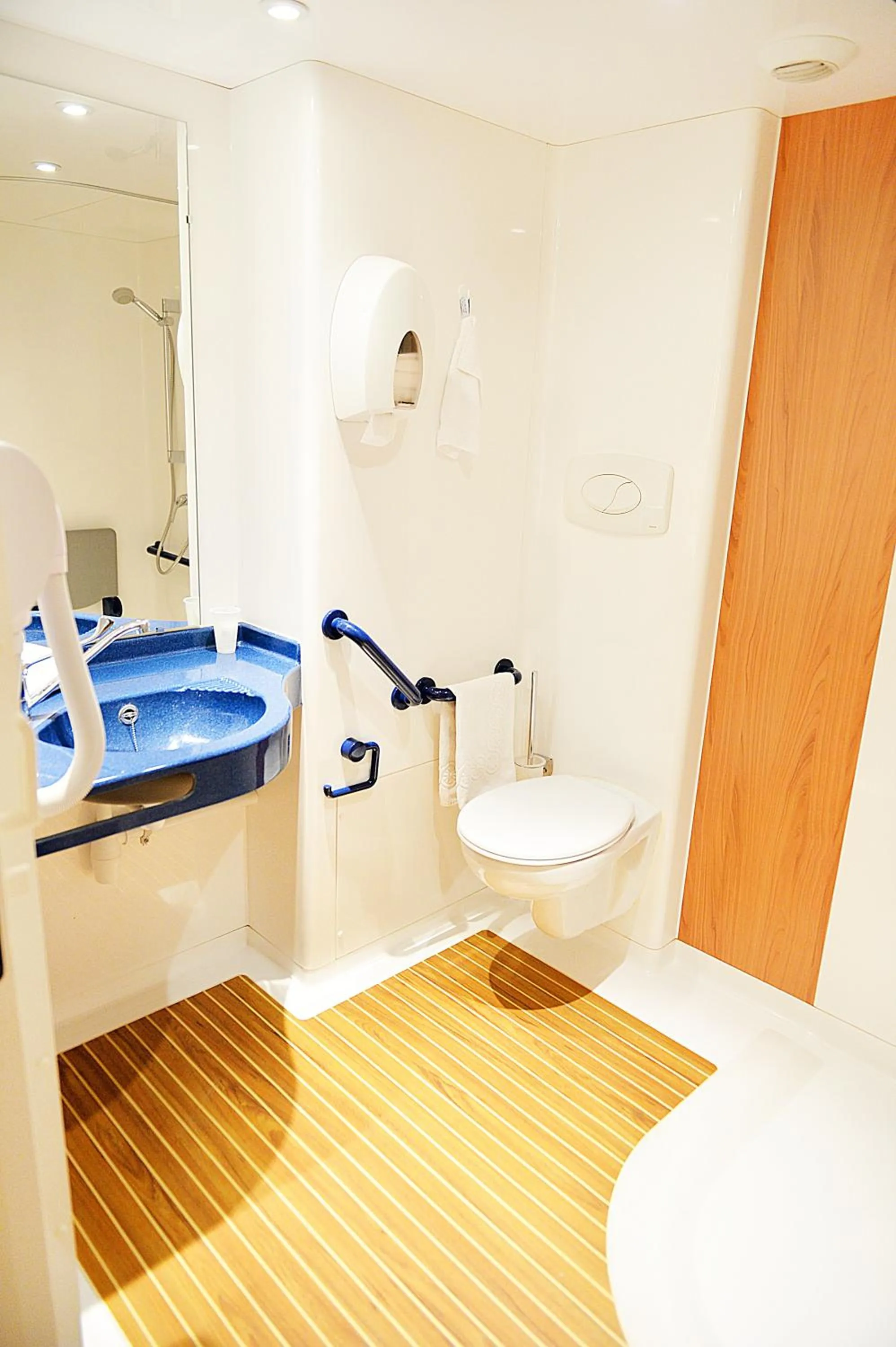 Bathroom in Hotel De Rosny