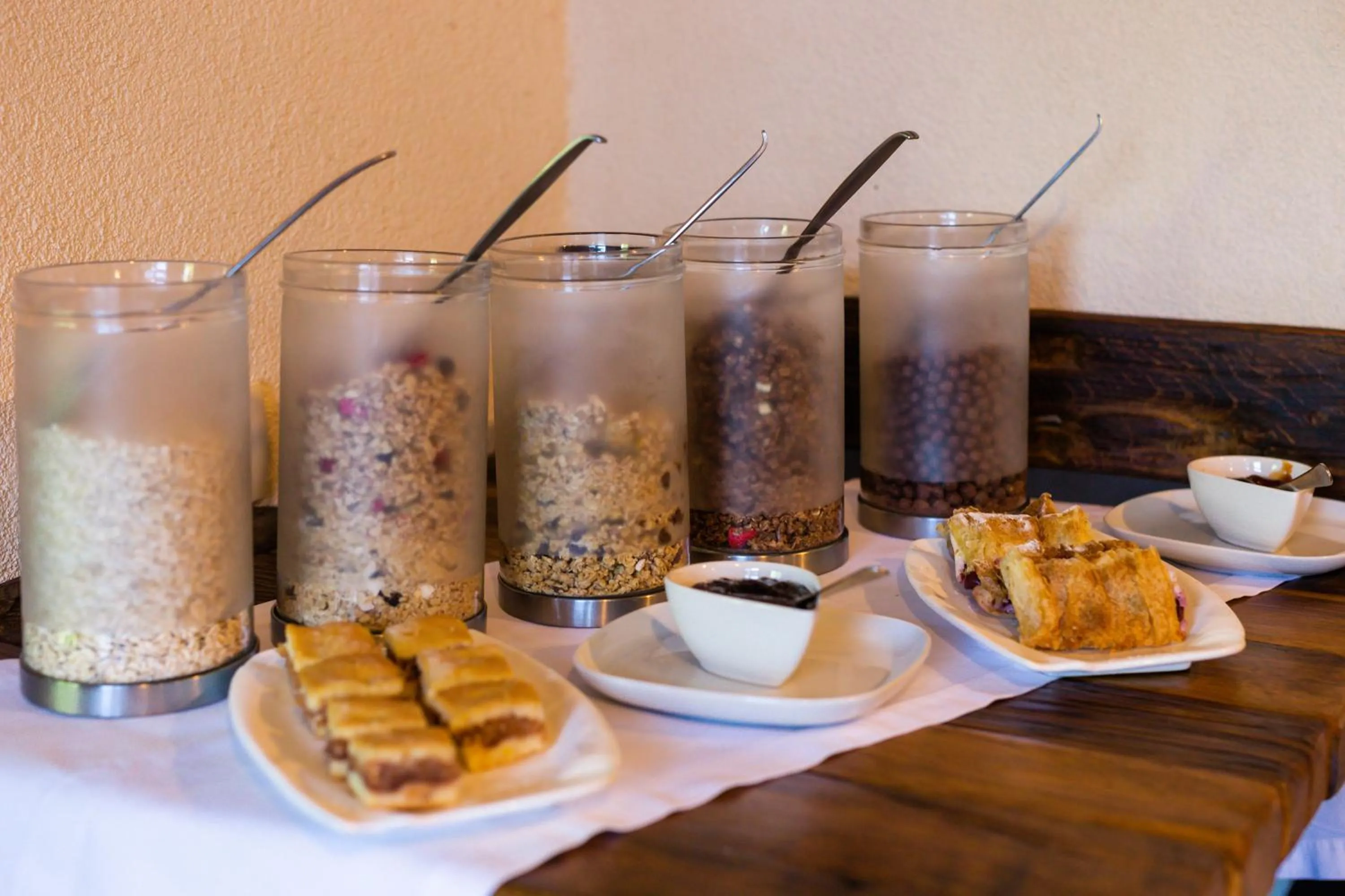 Food in Golden Lakes Rooms