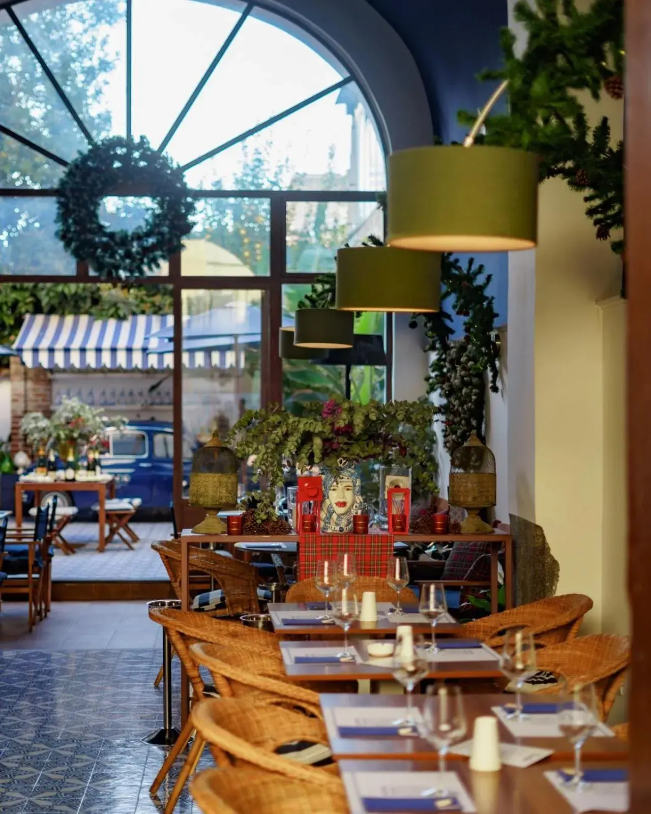 Restaurant/places to eat in Crudo Home Restaurant/places to eat in Crudo Home