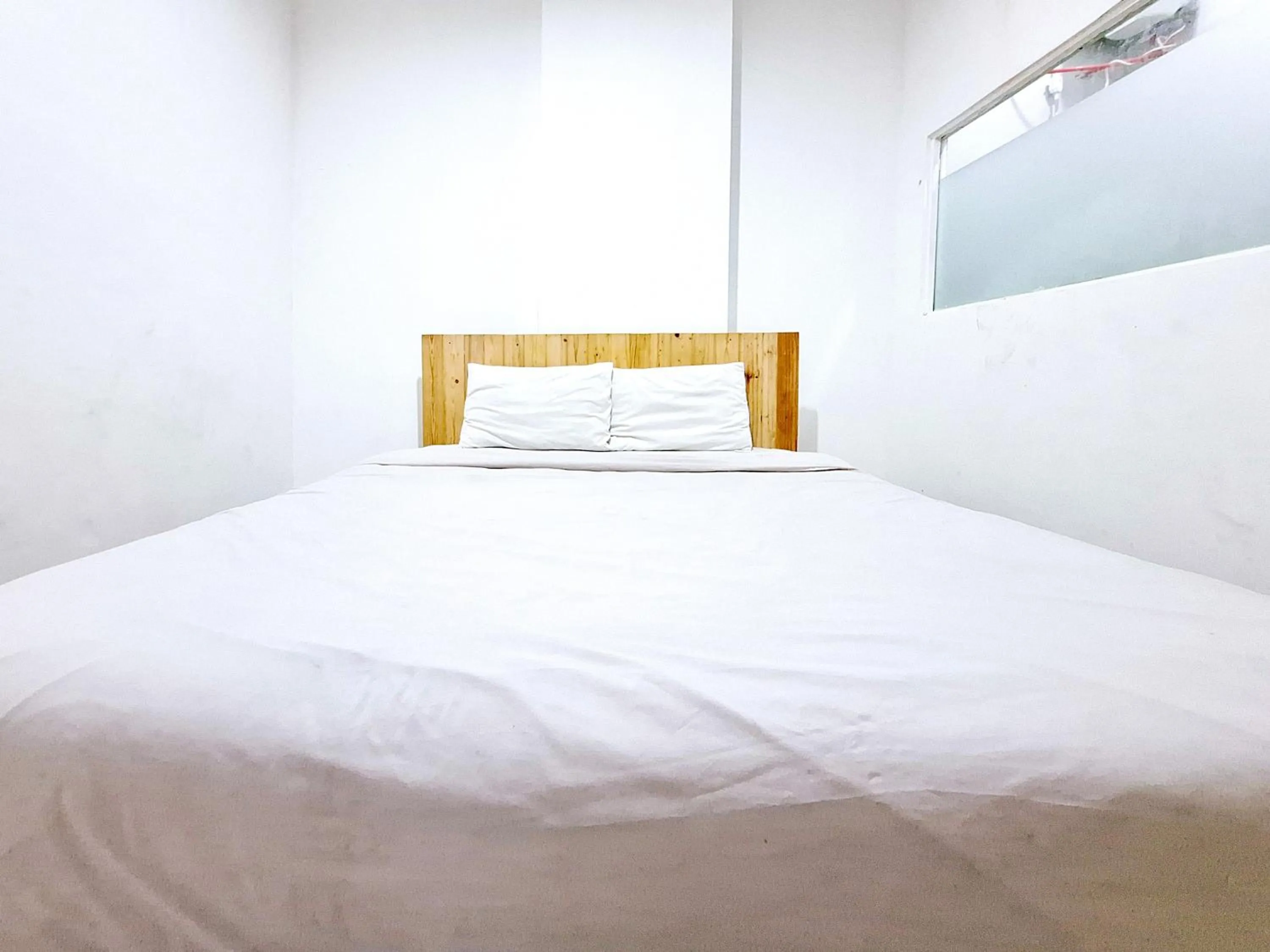 Bedroom, Bed in OYO 2041 Griya Aneka