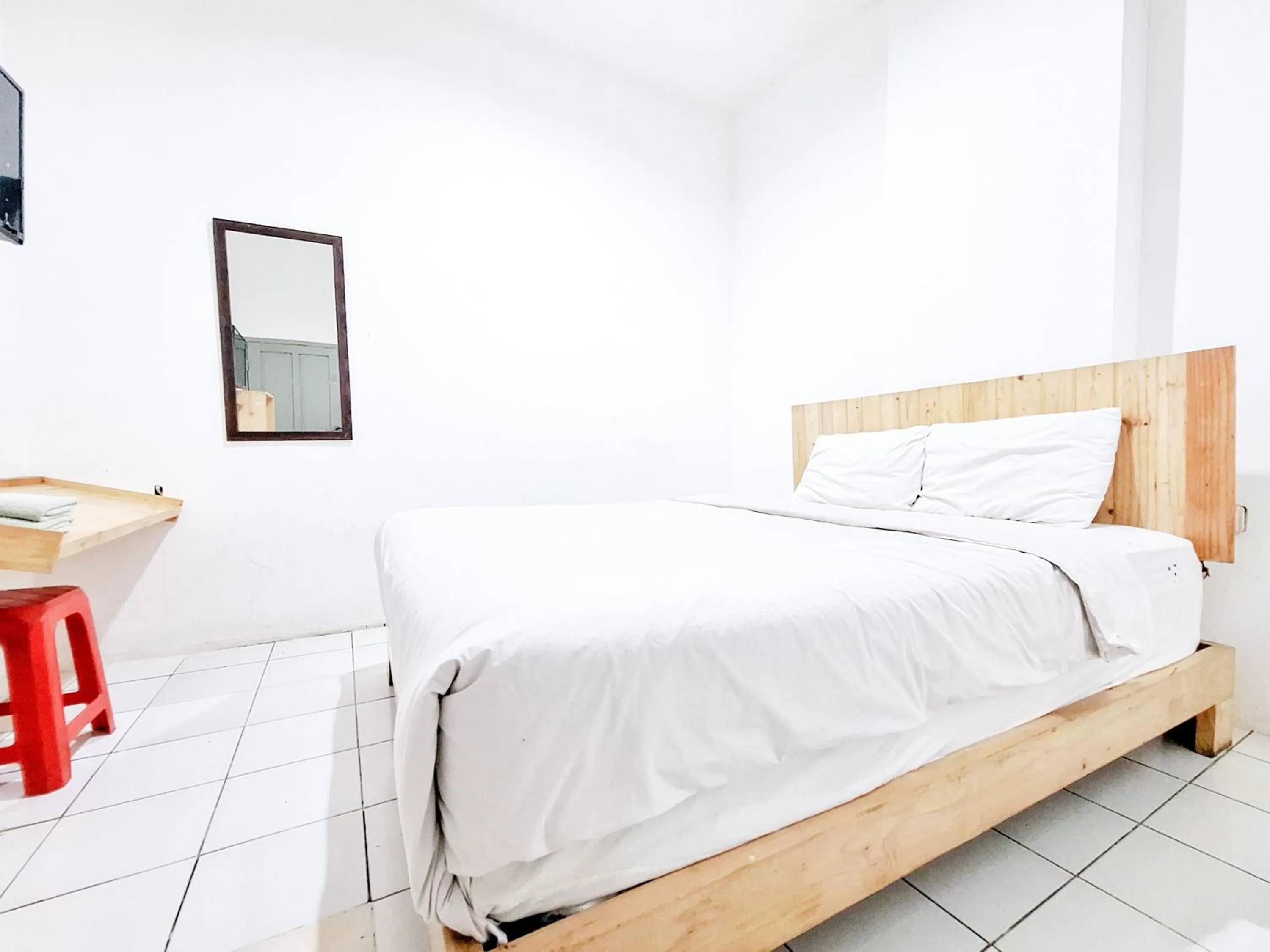 Bedroom, Bed in OYO 2041 Griya Aneka