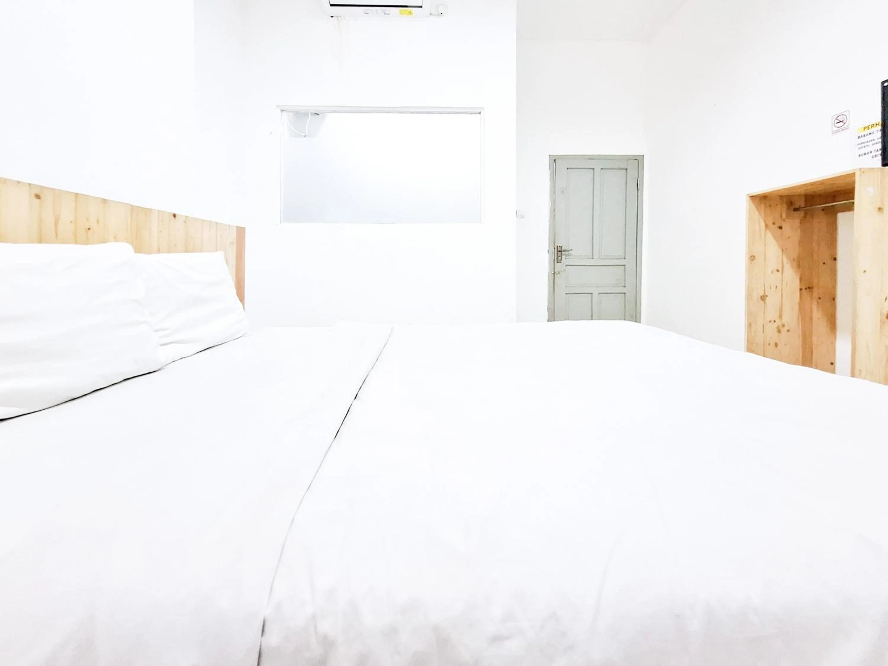 Bedroom, Bed in OYO 2041 Griya Aneka