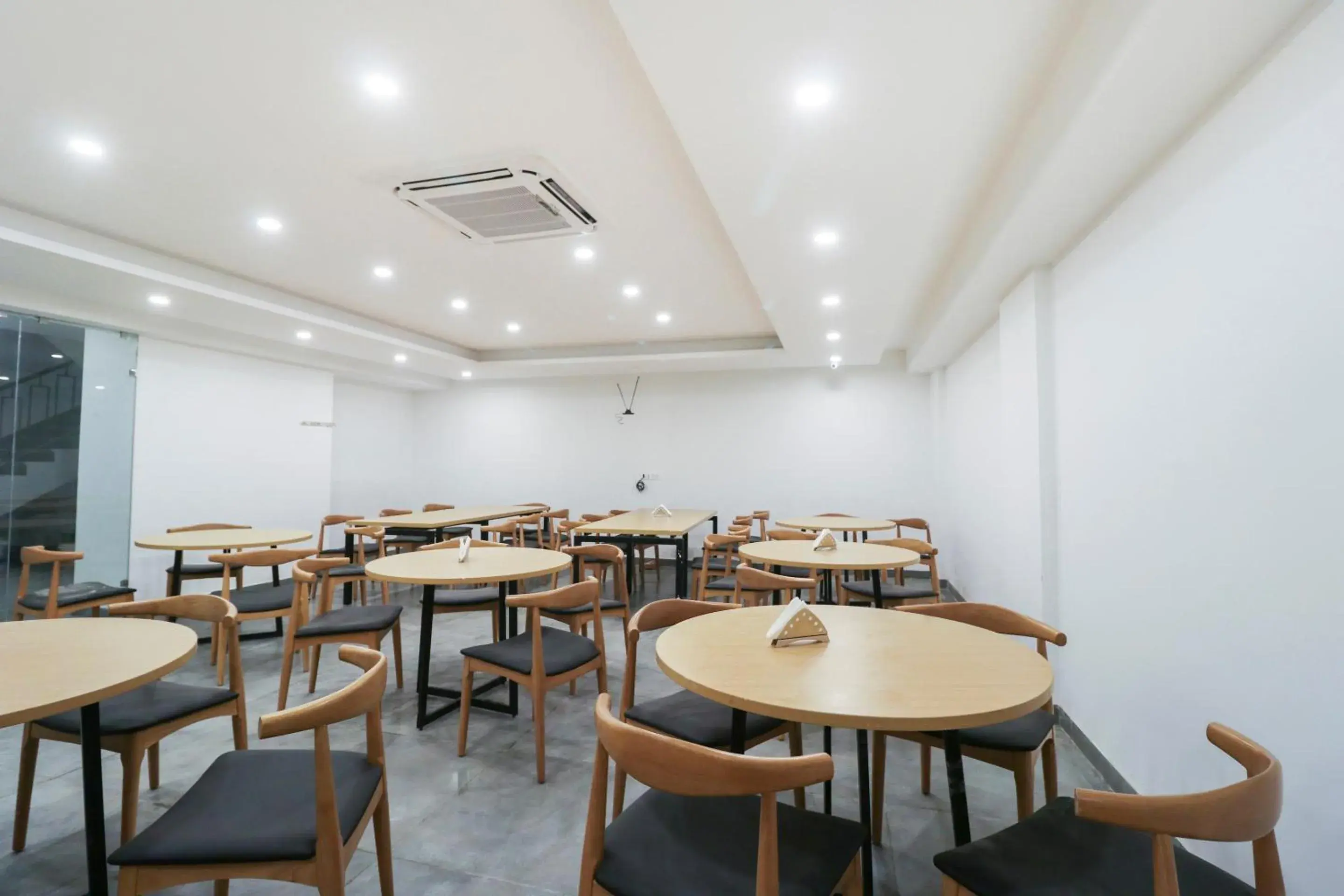 Restaurant/places to eat in Super Townhouse Noida Sector 71 Near ISKCON Temple Noida Restaurant/places to eat in Super Townhouse Noida Sector 71 Near ISKCON Temple Noida