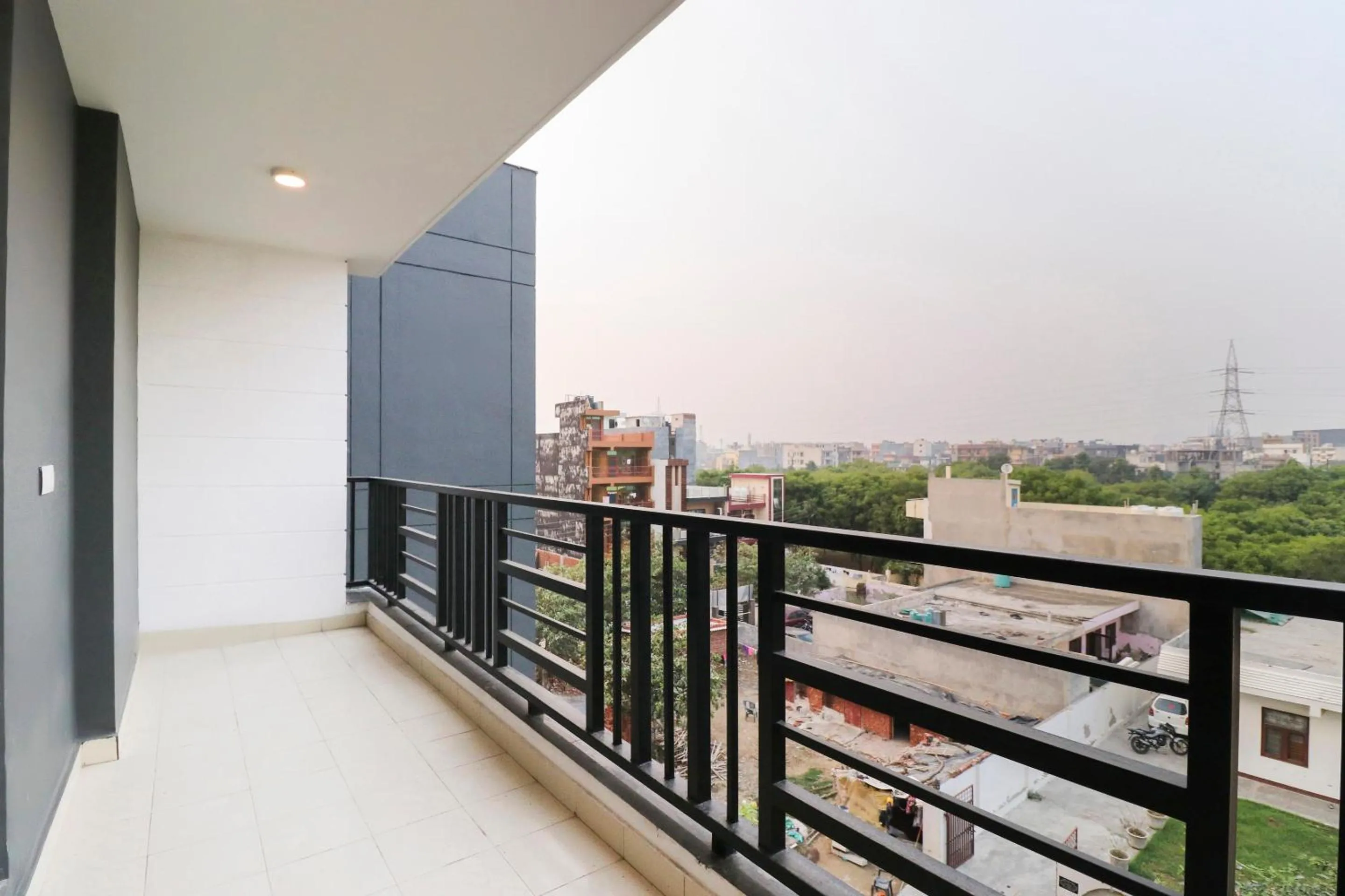 Bedroom in Super Townhouse Noida Sector 71 Near ISKCON Temple Noida