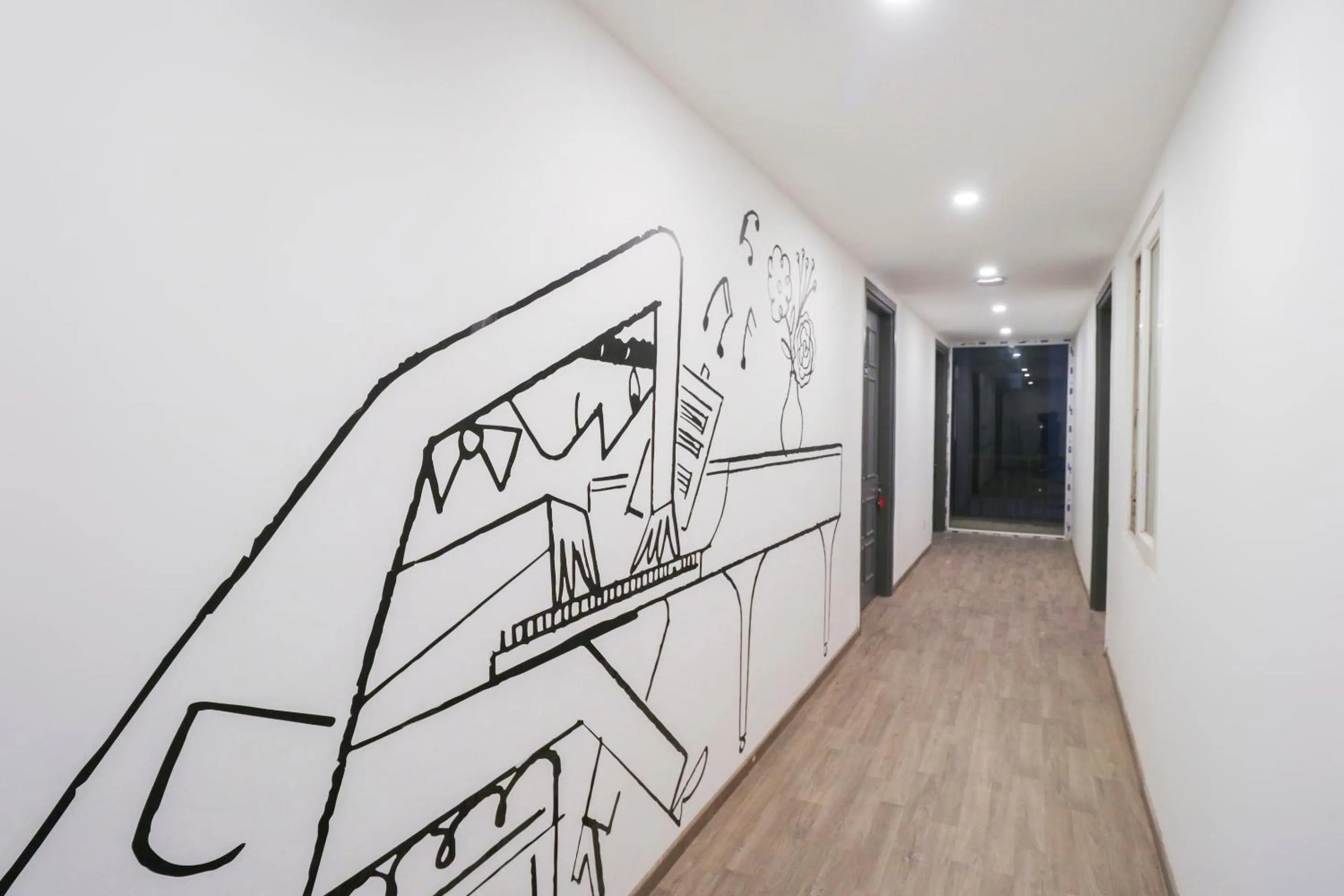 Lobby or reception in Super Townhouse Noida Sector 71 Near ISKCON Temple Noida