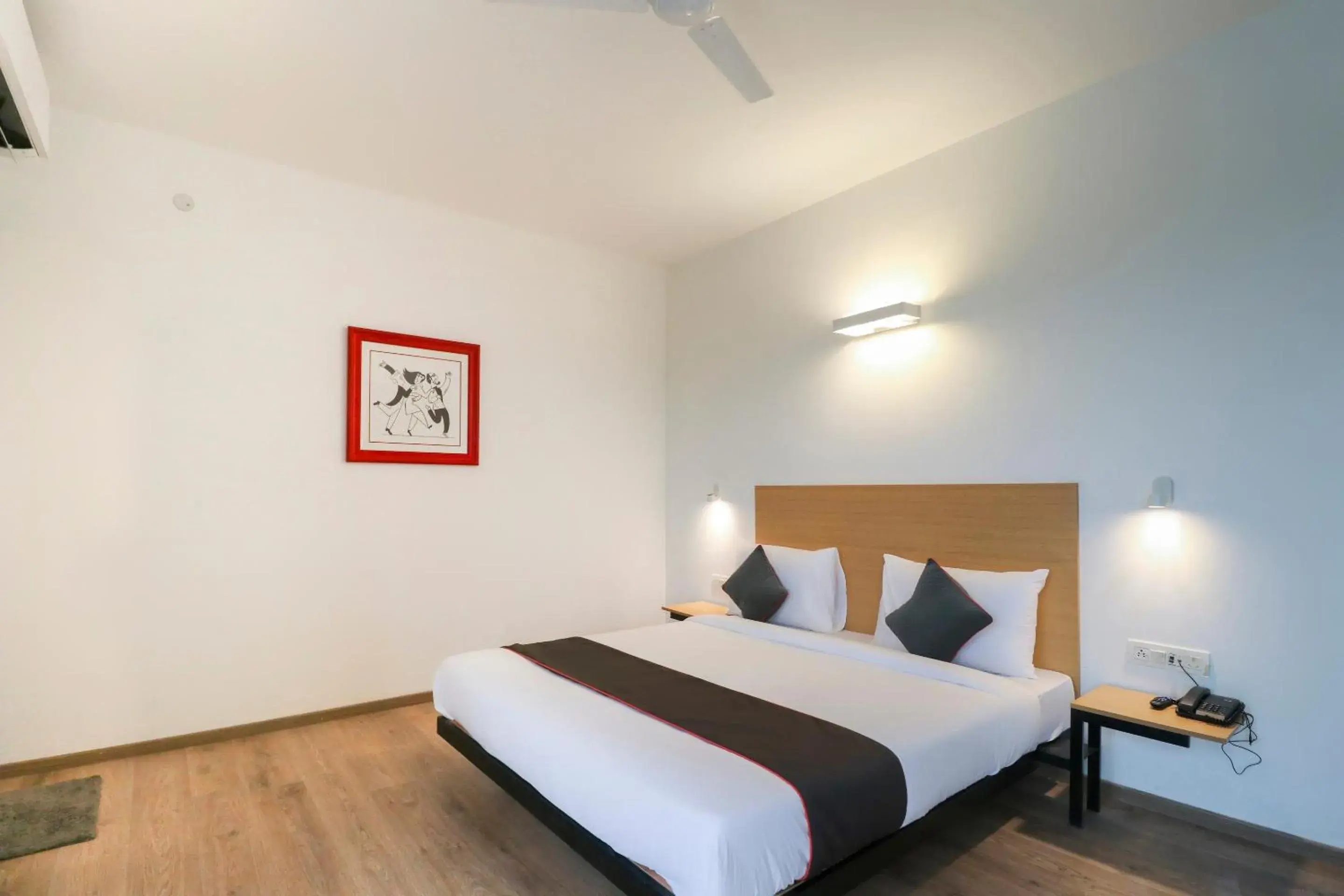 Bedroom, Bed in Super Townhouse Noida Sector 71 Near ISKCON Temple Noida Bedroom, Bed in Super Townhouse Noida Sector 71 Near ISKCON Temple Noida