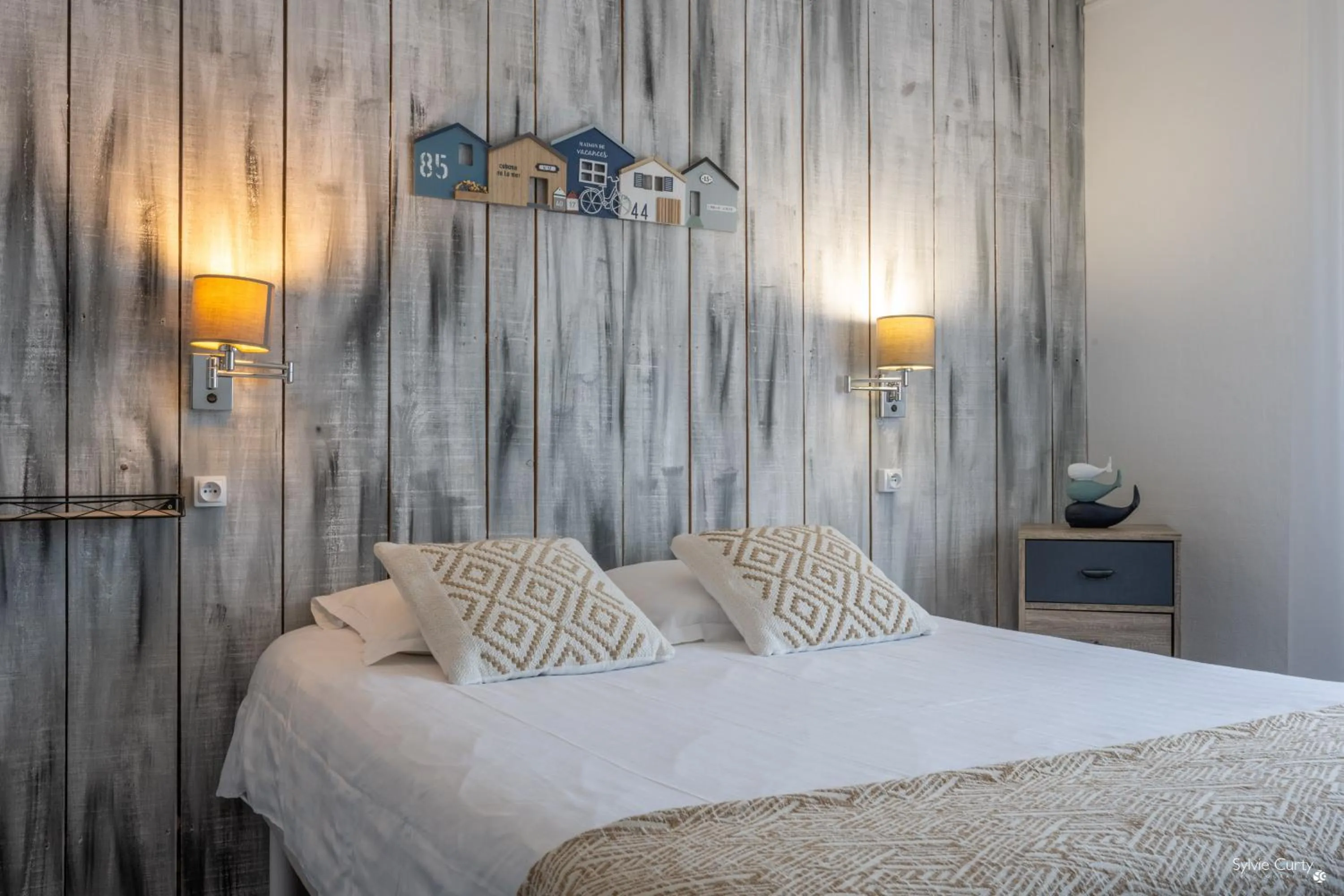 Bed in Hotel La Roseraie