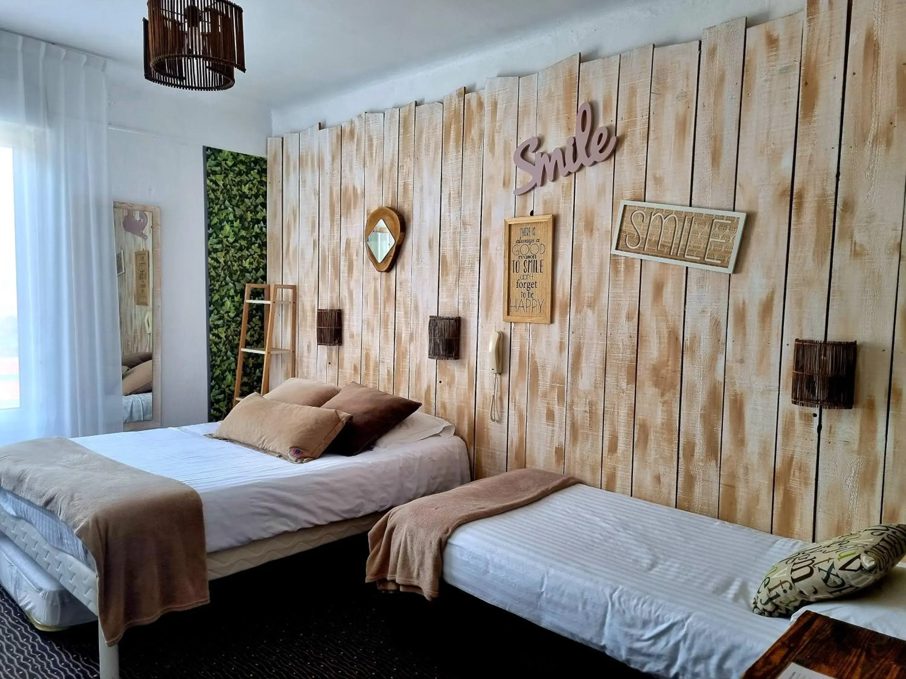 Standard Family Room in Hotel La Roseraie Standard Family Room in Hotel La Roseraie