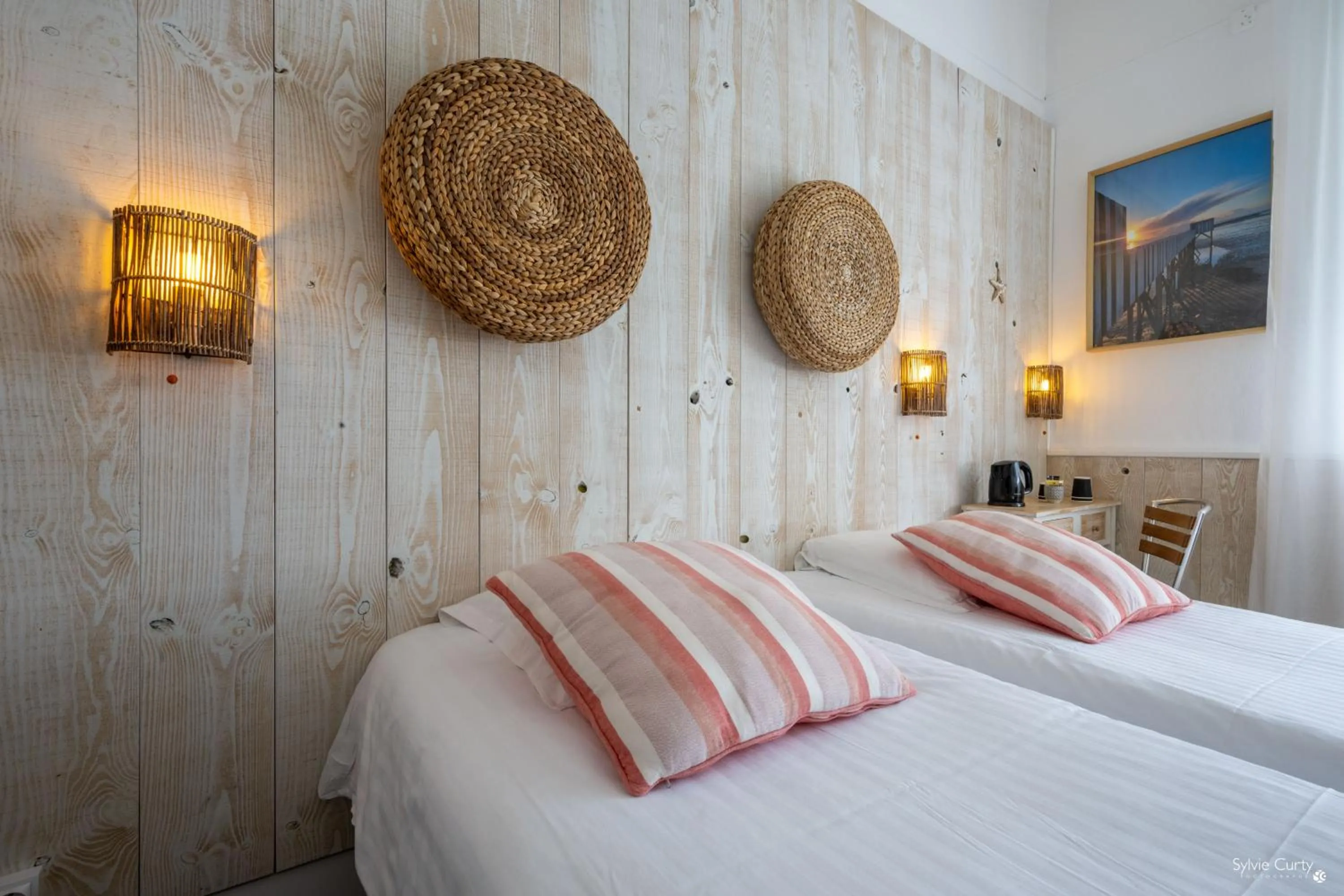 Bed in Hotel La Roseraie