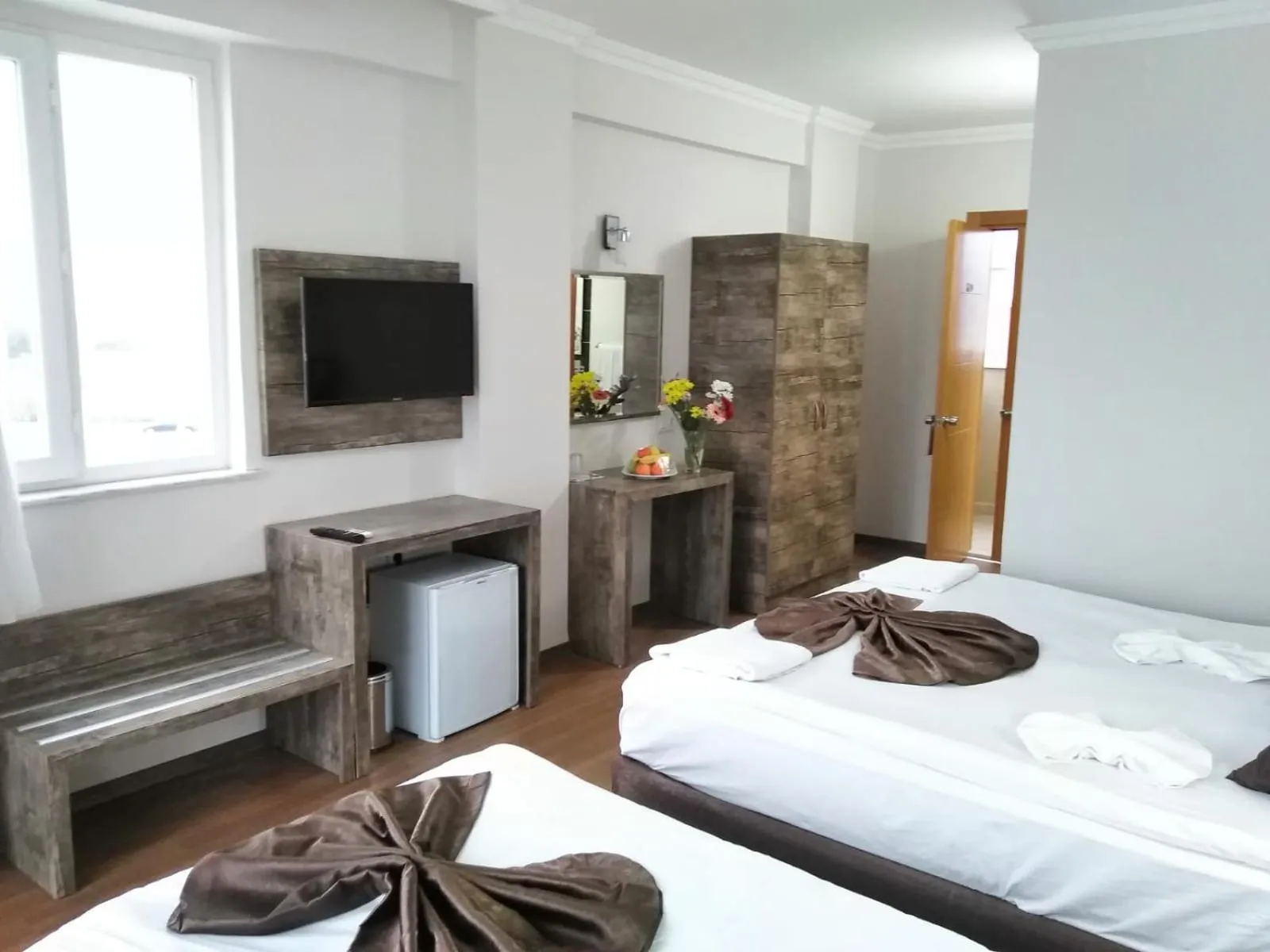 Photo of the whole room, Bed in Sarp Hotel Kadriye