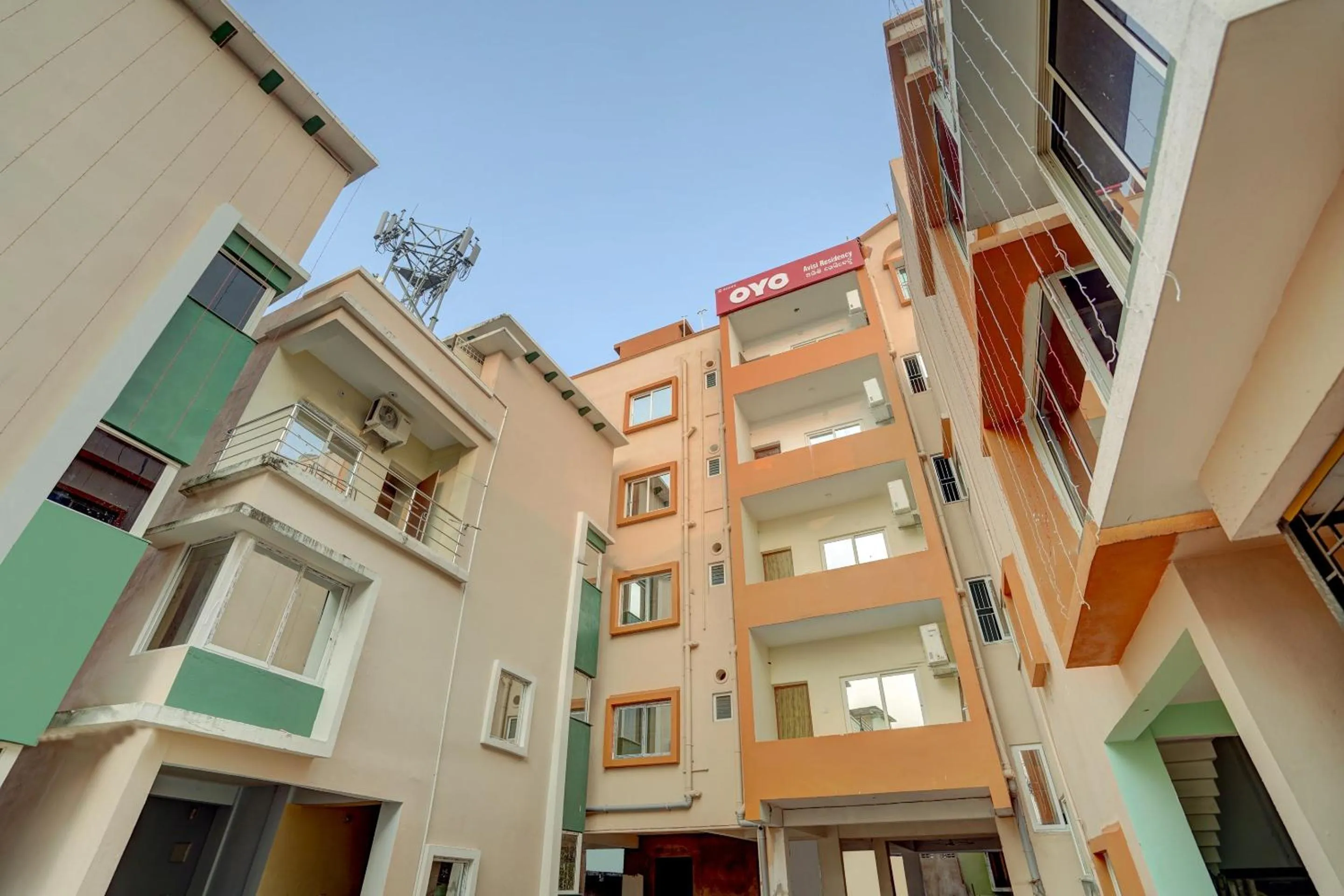 Hotel O Avisi Residency