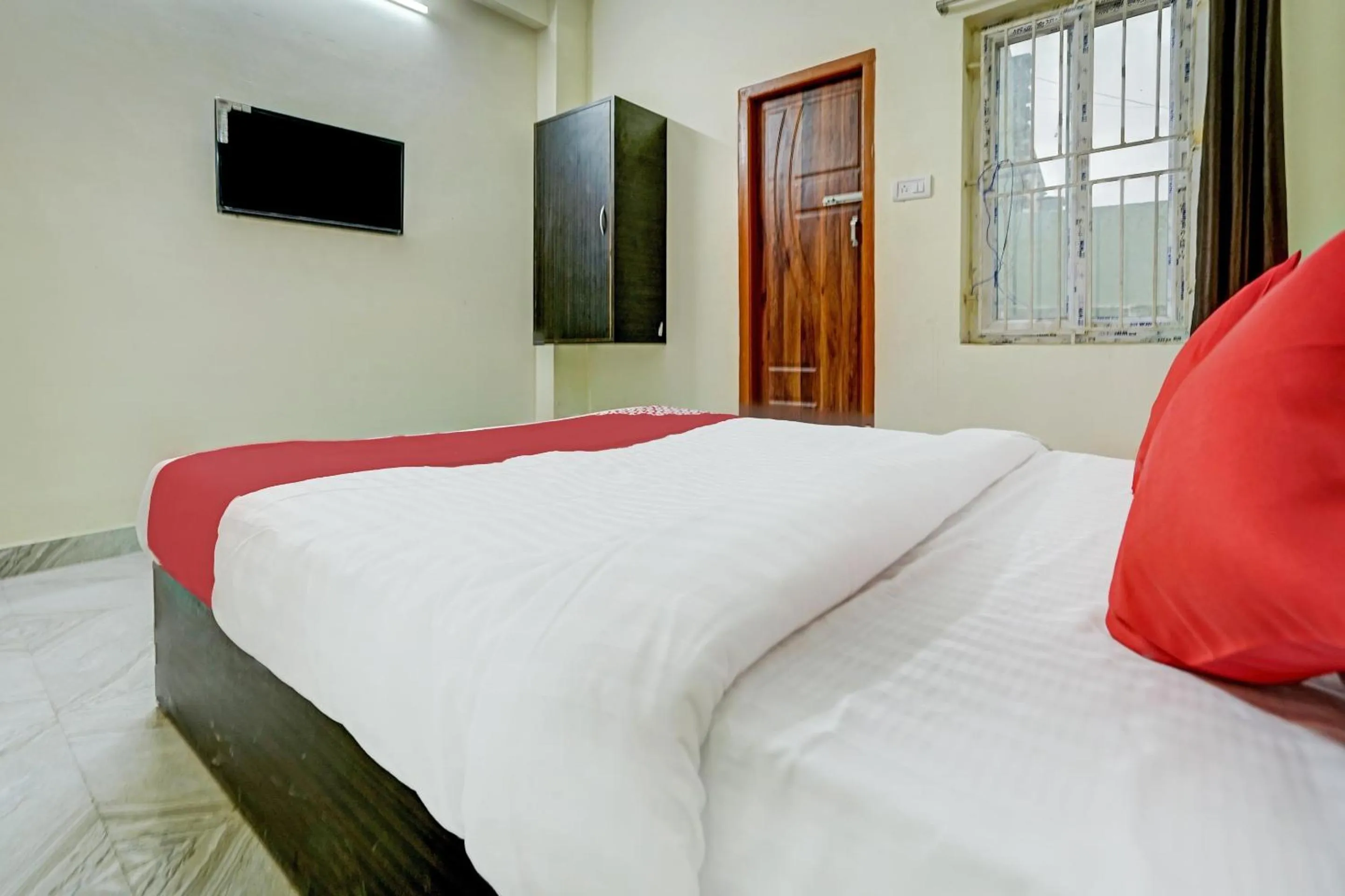 Bedroom, Bed in Hotel O Avisi Residency