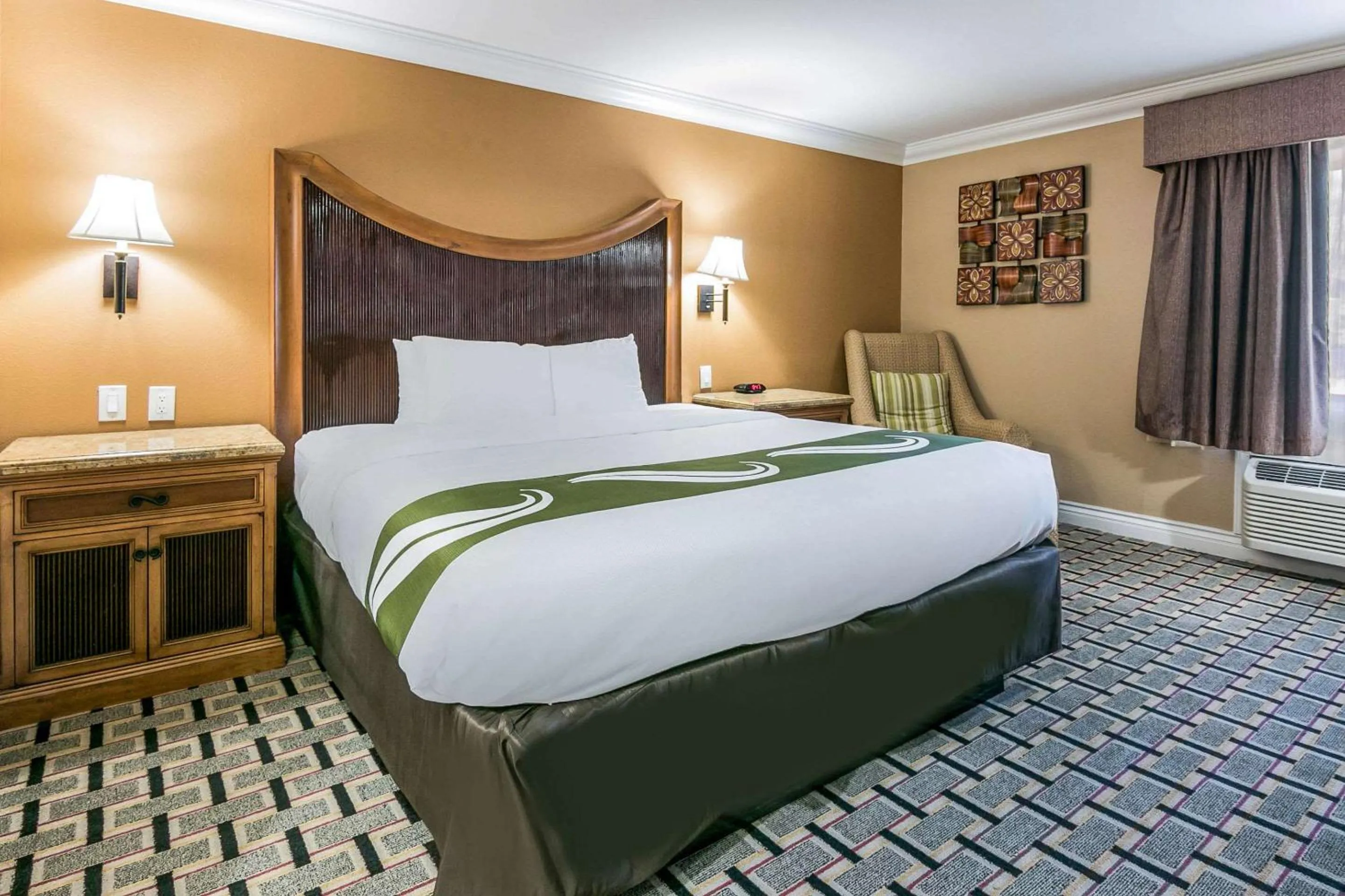 Bedroom, Bed in Quality Inn & Suites Atlanta Airport South