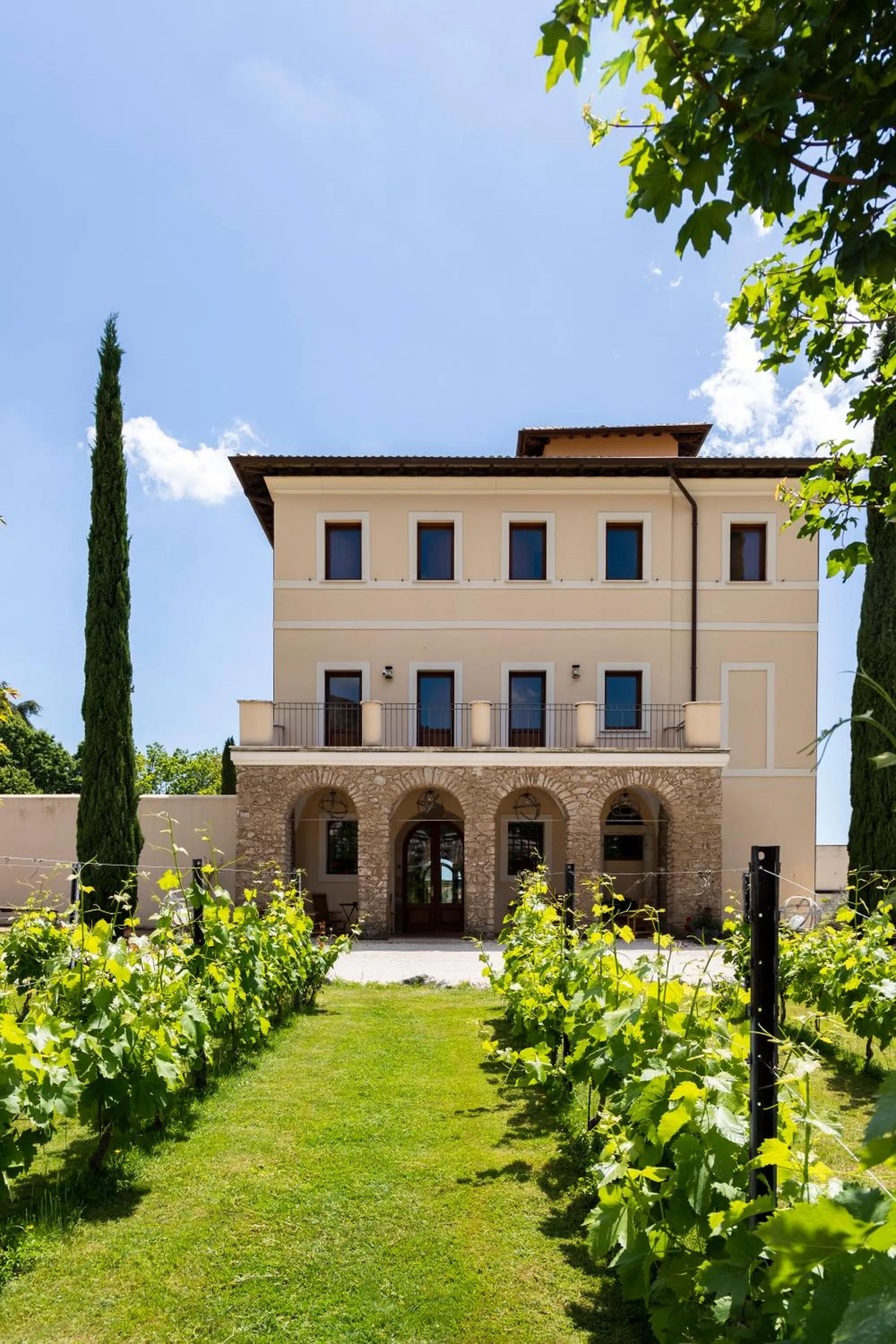 Property building in Cincinnato Wine Resort
