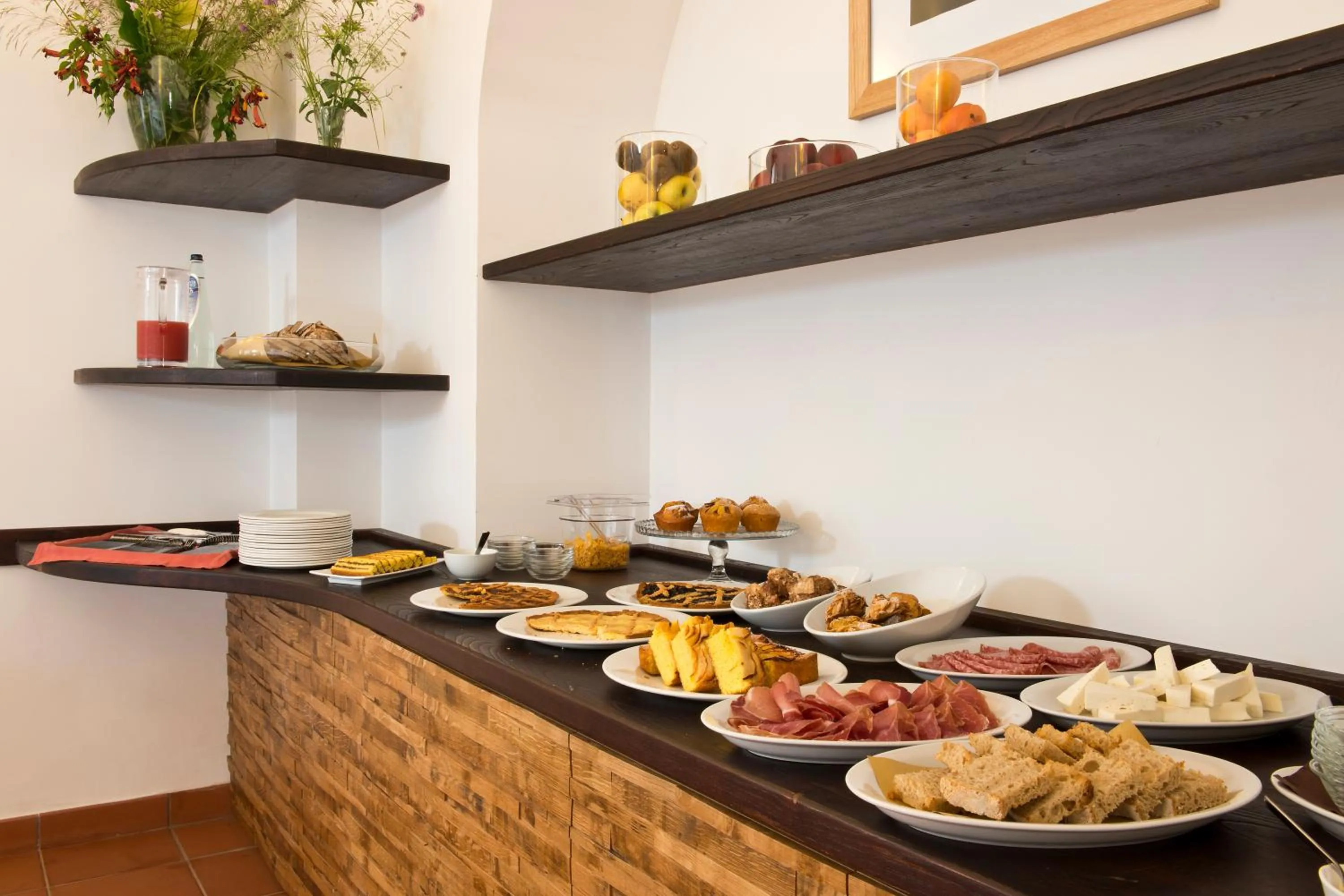 Buffet breakfast in Cincinnato Wine Resort