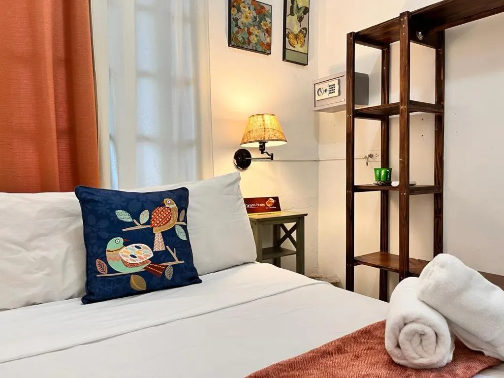 Bed in Panama House Bed & Breakfast