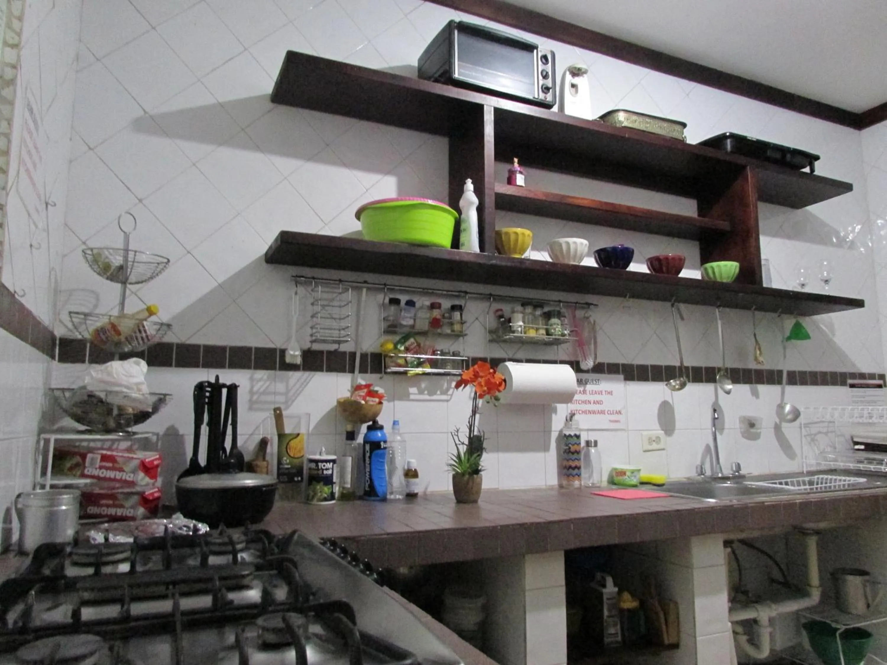 Kitchen or kitchenette in Panama House Bed & Breakfast
