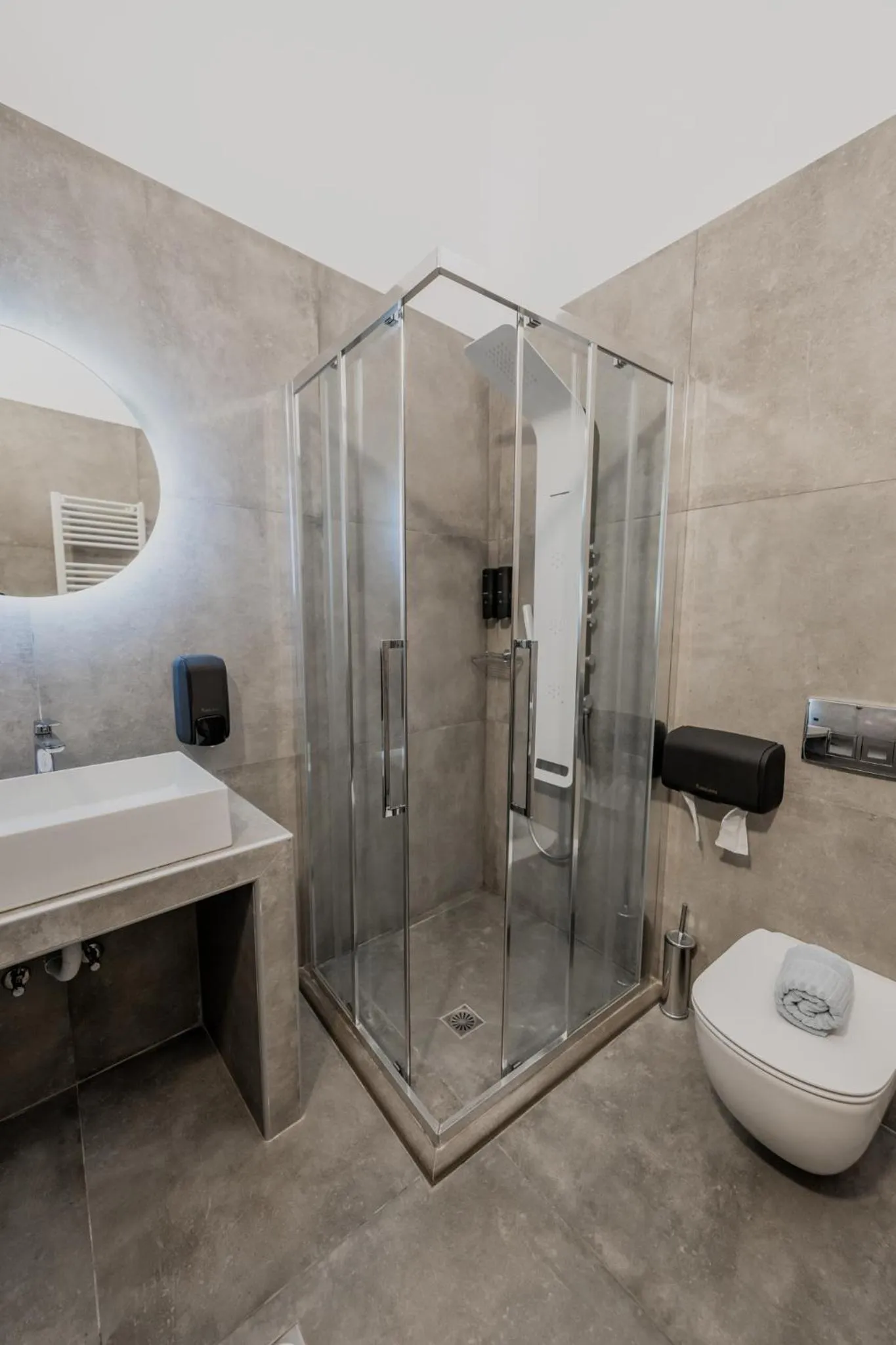 Shower in Impero Nafplio Hotel & Suites